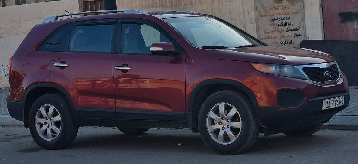 🚗 للبيع: كيا سورنتو 2011 - نظافة الشركة 🚗
لأصحاب الذوق والسيارات النظيفة، معروضة للبيع كيا سورنتو موديل 2011، سيارة عائلية بامتياز وبحالة ممتازة جداً.
📋 المواصفات والتفاصيل:
 * المحرك: 4 سلندر، حجم 2400 (دوش المرغوب).
 * الوارد: خليجي.
 * الحالة: كفالة عامة، السيارة بوضع الشركة (بيها طخة خفيفة جداً وموضحة للأمانة).
 * المسافة المقطوعة: 140 ألف كيلومتر.
 * الوضعية القانونية: السيارة باسمي والتحويل مباشر.
💰 السعر المطلـوب: خاص وبيه مجال بسيط للشراي.
📍 للاستفسار أو المعاينة، يرجى المراسلة على الخاص.
#سيارات_للبيع #كيا_سورنتو #صلاح_الدين #بيجي #سورنتو2011 #سوق_السيارات #دوش


**إذا كنت صاحب هذا الإعلان وتريد حذفه لأي سبب، رجاءا أرسل رسالة إلى الدعم الفني**