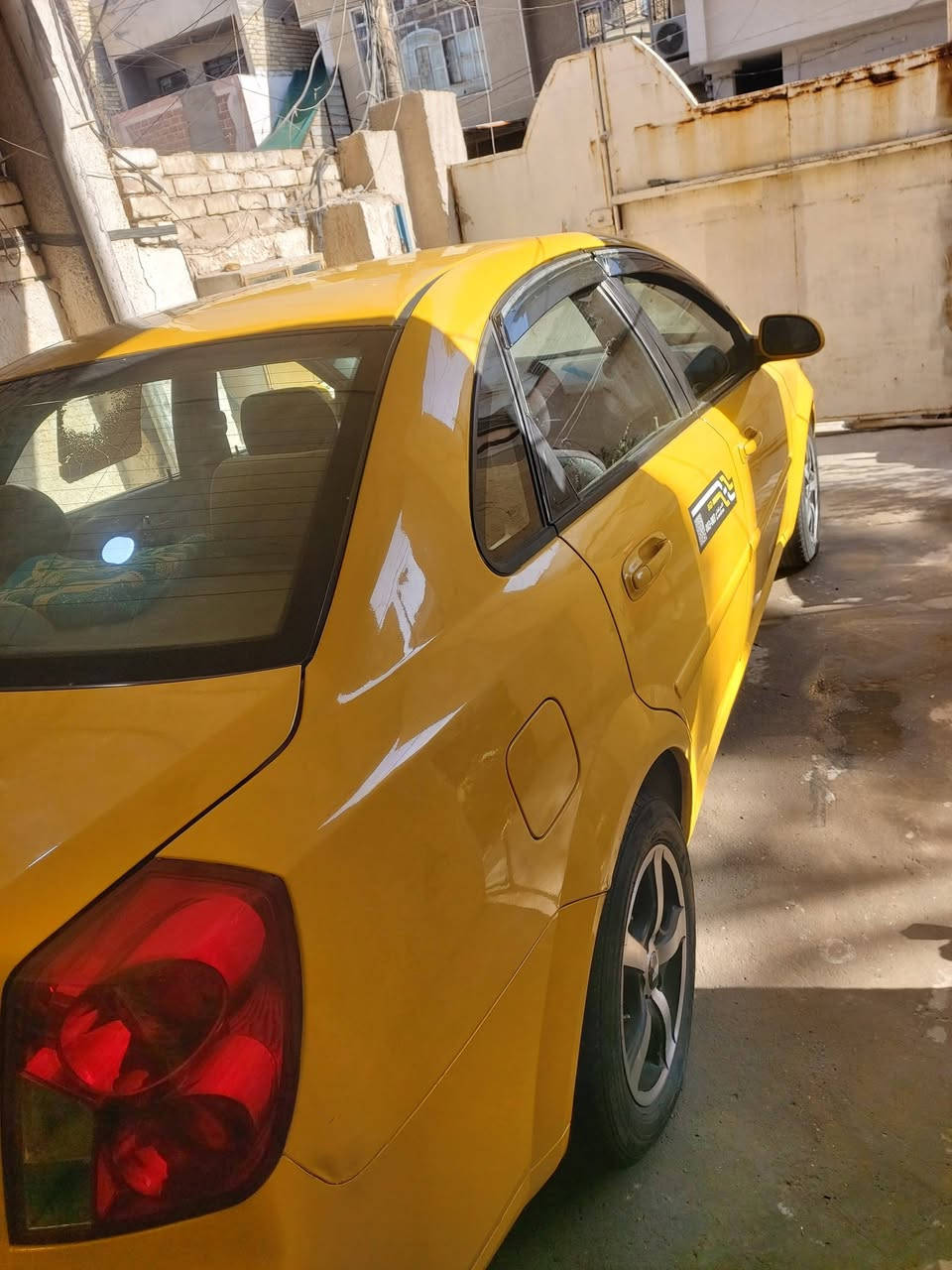 السلام عليكم اخوان اوبترا للبيع 2012  مصبوغه عام بسبب شخوط ورصعات تصوير قبل الصبغ موجود السياره بسمي تحويل مباشر السعر 72 وبيها مجال بسيط للاستفسار ***********هذه الرقم واتساب المكان بغداد حي الجهاد
