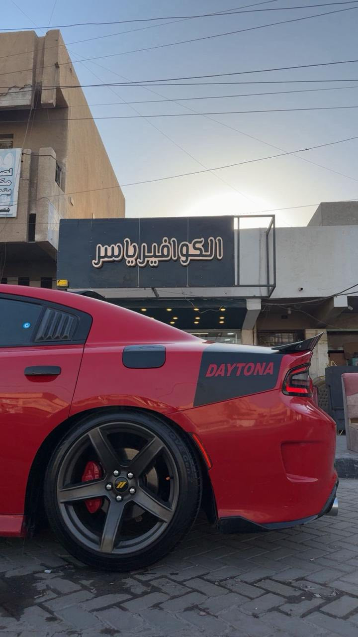 لسلام عليكم. اقره لمنشور. زين. واضح كلشي بي.  خاص. مارد اعتذر من لكل جارجر   ارتي ماكس فول1/1 لون مميز احمر. ناري
للبيع او مراوس 
•الموديل2015
• المحرك. 5700 ///8 سلندر
• كيلو. متر 100 الف
📍رقم بغداد سنويه ترقيم جديد 
📍بسمي تحويل مباشر 
‏📍حادث امريكا جاملغ. وبنيد. وهنا بل عراق جاملغ لثاني
بيها براس شاصي. صبغ. وسحب 
موضح لسوناررر. وصور امريكا
المواصفات 1/1 فوووووووول
* حساسات خلفية . 
*  مع مانع تصادم.
* شاشه كبيرة مع نظام ملاحة نفكيشن GPS .
* سستم صوت الپاين 
* ويل قياس 20 انج . 
* مصابيح امامية زنون . 
* كشافات الضباب زنون . 
* مقاعد رياضية   كشت تدفه. تبريد
* مقاعد أمامية كهربائية عدد 2 . 
* مقاعد أمامية تدفئة .  تبريد
* تشغيل عن بعد . 
* تدفئة ستيرن . 
* محدد سرعة . 
* تلفون بلوتوث . 
* كاميرا خلفية . 
*اوبشنات SRT
* مرايا متحسسة للاضاءة العالية .
* كير شفتر بالستيرن . 
* دخول ذكي (بصمة) 
* ⁠صوت رعب ريمونت
* ⁠منضومه. غاز. هم بيها. تحب بانزين تخب. غاز بكيفك
وبعد احلى من صور
سيارة كلش جديده 
 ⏳مكانها بغداد حي جهاد الاطباء 
  السعر. 172ورقه بيها مجال كلش بسيط
الاستفسار اتصال ع رقم 
***********
