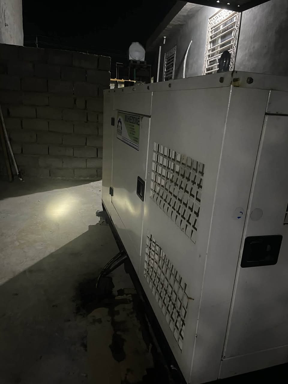 سلام عليكم مولده بيركز جديده نضافه فول العنوان بابل رقم الهاتف ***********
