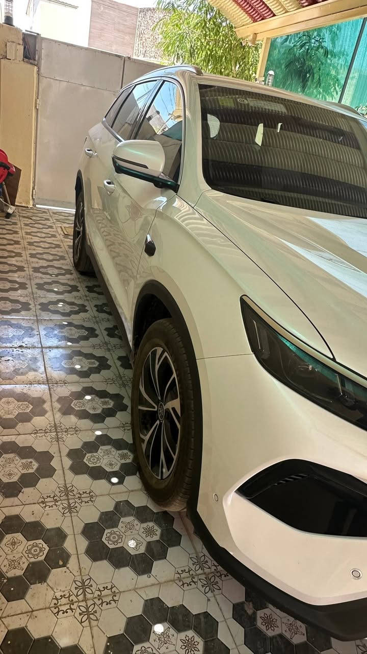 BYD song bro 2025
رقم بغداد بأسمي
ماشية ٥ الف
على وضع الشركة
فول ما عدا الفتحة
١٣ كامرة
١٢ حساس
قيادة ذاتية
مانع اصطدام
تنبيه خروج عن المسار
مري شفط
٧٥ كيلو بالشحن
١٣٠٠ كيلو بالبانزين(تفويلة ٤٥ لتر)
اوتو بارك
اتصال/ ***********
