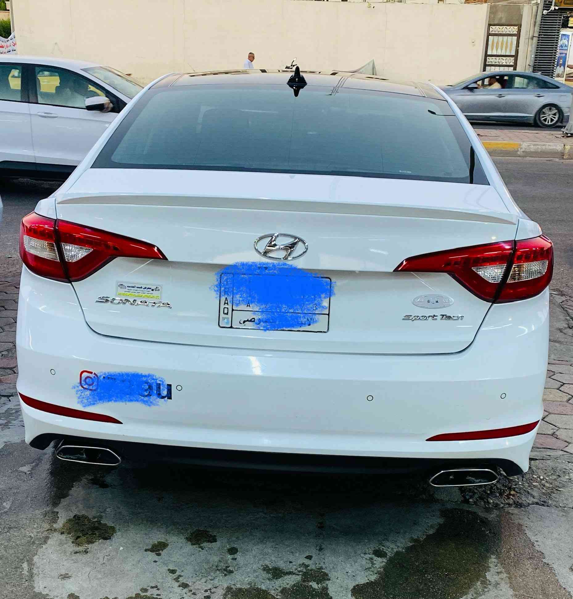 السلام عليكم
اللَّهُمَّ صَلِّ عَلَى مُحَمَّدٍ وَعَلَى آلِ مُحَمَّدٍ

للبيع ……
سوناتا 17 فول الفول اعلا فئه بلسوناتا Sport Tech (لمسه رياضية ' تكنولوجيا الرياضية ) 
*بنوراما 
*بصمه تشغيل وبصمات ابواب 
*شاشه كبيره تحكم لمس
*تحكم ستيرن + مثبت سرعه
*بيها سماعات دمام Dimension اعلا صوت 
*تدفئه كشنات مقاعد اماميه خلفيه تدفئه مقود 
*رادارات
*نقطه عمياء بالمري رادار
*أشارات بالمري
*بصمة ابواب
*ترحيب ولدات ابواب
*حساس خلفي
*جنطه فتح ذكي تلقائي عند الاقتراب
*تحكم كراسي
*تبريد تدفئه منفصل 
*حساسات 
*3 انظمه قيادة
*بگ لايت بقلاوه
*لد نهاري  
(مواصفات مفوله)
مكفوله كفاله عامه عدا الدعاميه هذا ضررها وعندي انضرب باب عكس السائق وبدلته بلادي والباب المضروب موجود.وتكحيل كد الاصبع بلبنيد غير هيج كفاله مواصفاتها 1/1  
حره باسمي تحويل ثاني يوم رقم أنبار
مكان الرمادي 
***********
