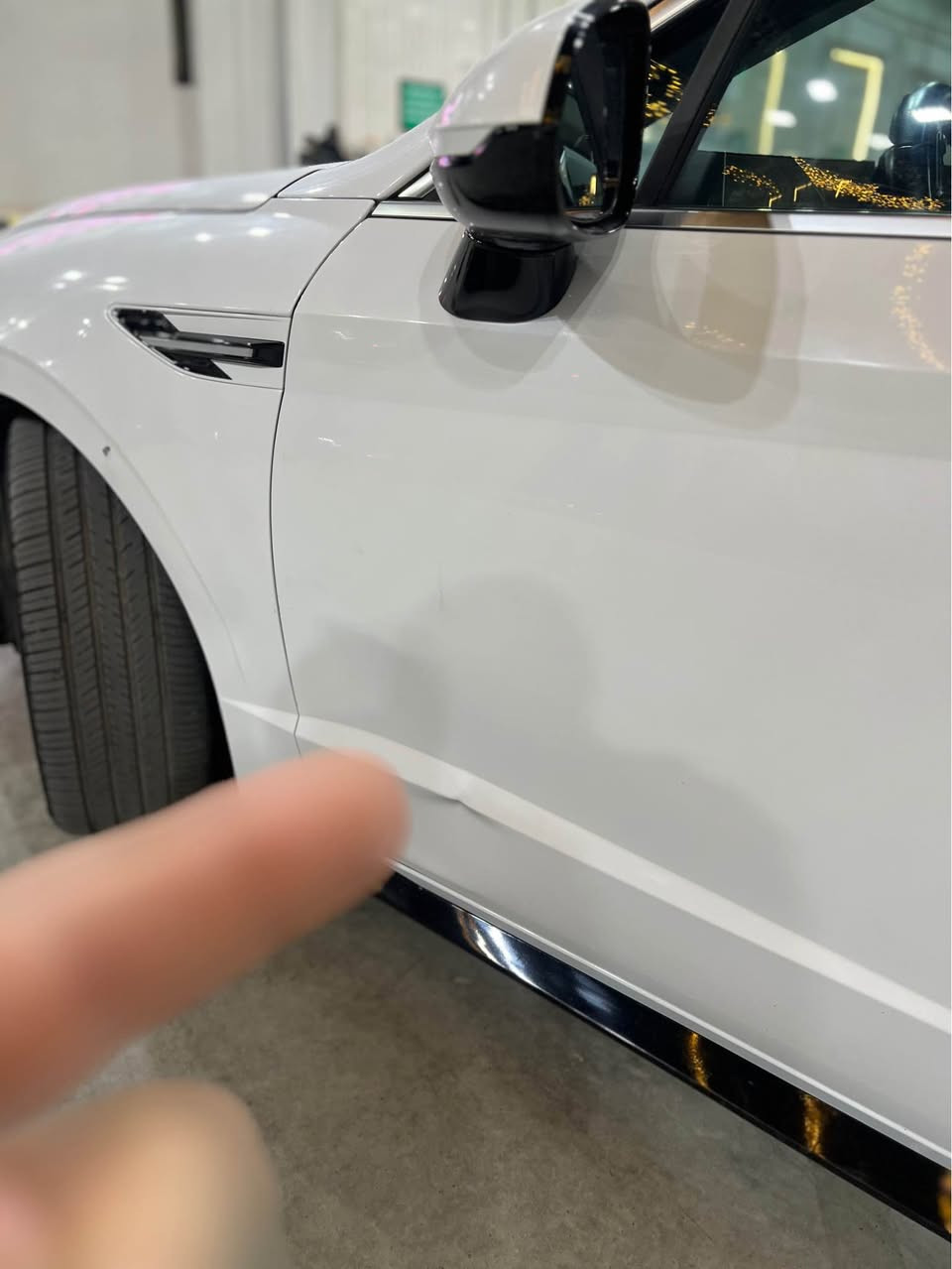 السلام عليكم

للبيع  او مراوس ….. هونداي سوناتا بانزين 2025 

السعر 21.800

ماشيه : ٢٠  الف ميل 

لون ابيض

حادث السياره : جاملغ امامي مبدل نفسه كما موضح بالفديو 

….. 

الايرباكات: استيرن ودشبول طاكات ….  بسبب الضربه ع حساس

مواصفات السياره : 

✅ بصمة 

✅ كشنات اماميه كهرباء 

✅ تدفى بالمقاعد الأمامية 

✅ نقطة عمياء في المري 

✅ رادار امامي 

✅ رادار خلفي 

✅ رادار جانبي 

✅ شحن لاسلكي 

✅ تبريد بيانو 

✅ قطعتين تبريد 

✅ كير تعليك 

✅ كامرة 

✅ شاشه كبيره 

✅ سياقة ذاتيه 

✅ لد امامي

✅ لايتات زنون 

✅ لد خلفي 

✅ تحديد مسار 

 

للاستفسار:: 

*********** بغداد, العراق
