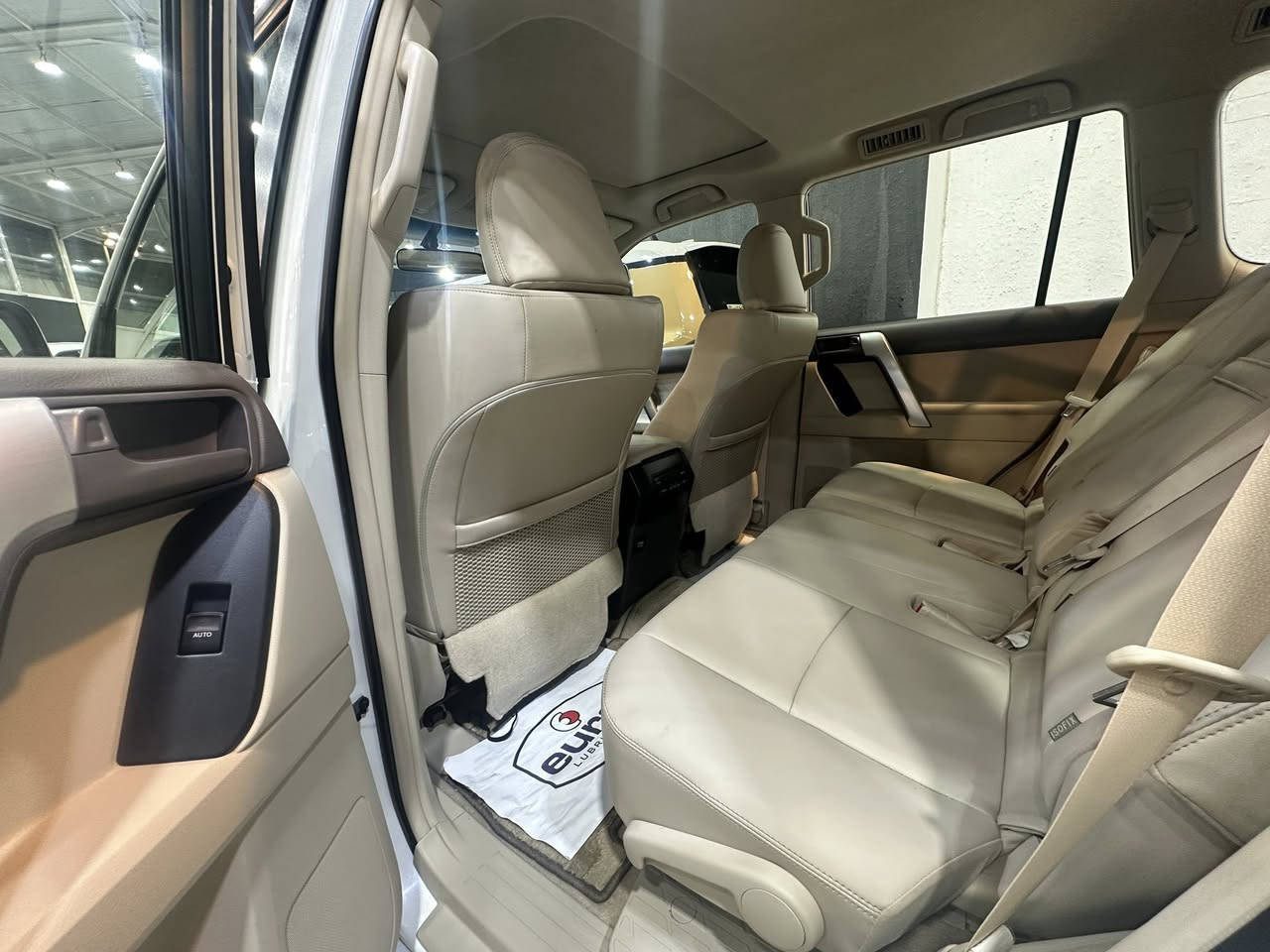 PRADO 2023 TXS 🎌 SAS 
برادو 2023 🎌ساس 
مقاعد كهرباء 
ثلاجه 
فتحه سقف 
كفالة عامة ✅
عداد المسافة المقطوعة 21000 k/m 

📍بغداد شركة ابو ظبي چكوك قرب بوابة الكاظمية 

0771 811 1145

0781 844 4044 📞
