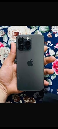 آيفون ١٤ برو ماكس • مبدل شاشة • بطارية ٧٧