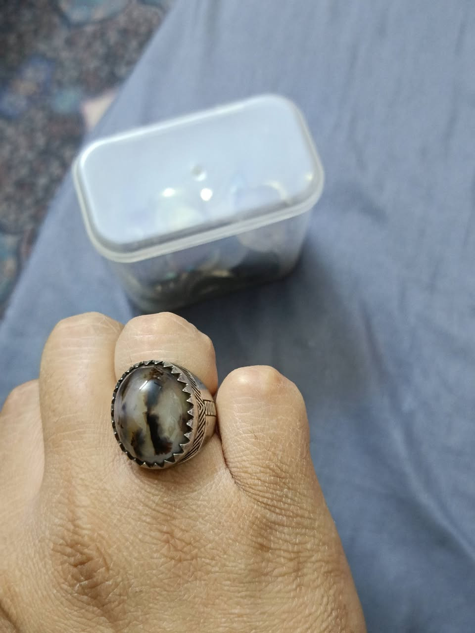 عقيق يماني مصور بغداد المشتل


**إذا كنت صاحب هذا الإعلان وتريد حذفه لأي سبب، رجاءا أرسل رسالة إلى الدعم الفني**