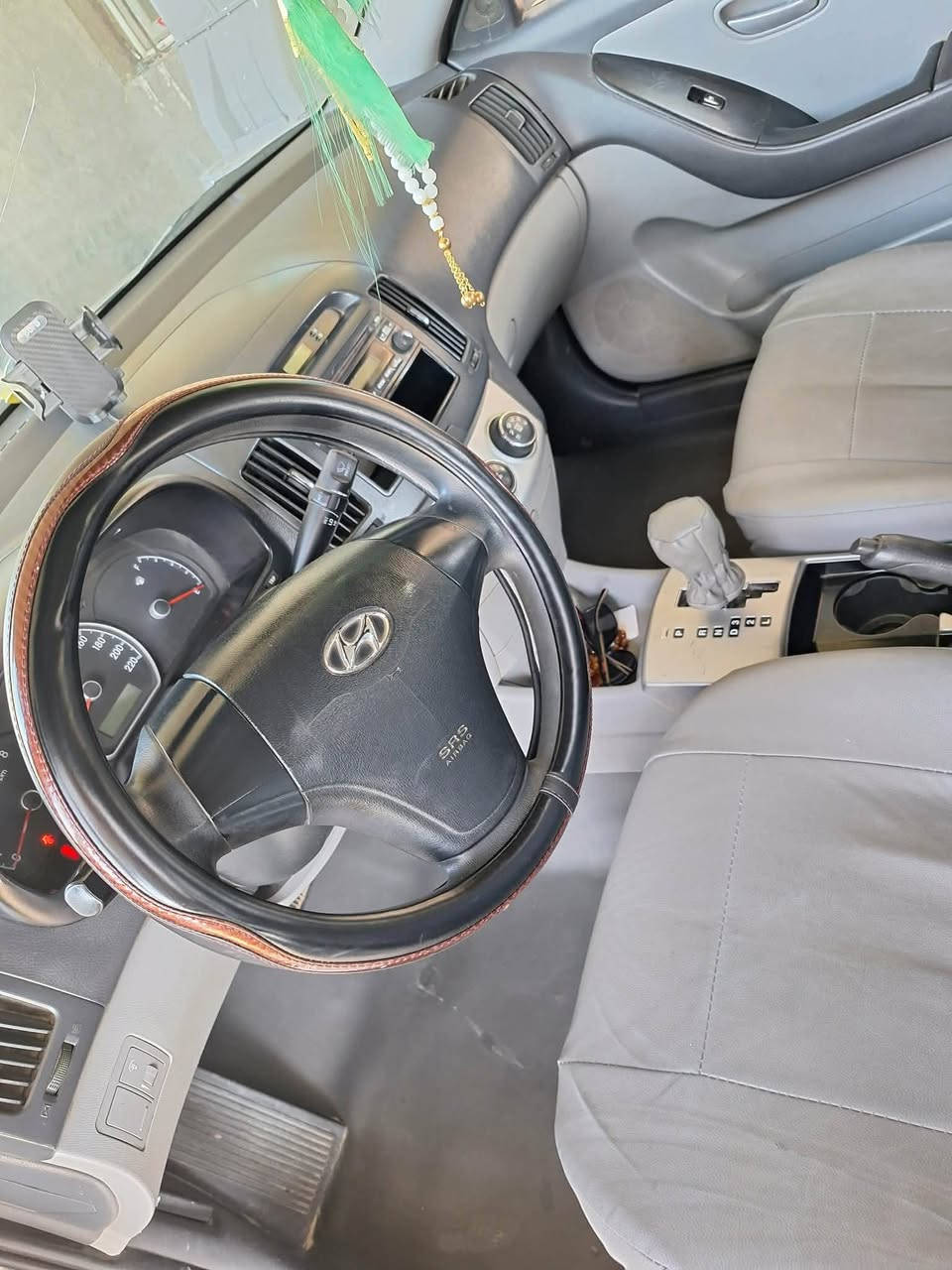 السلام عليكم هونداي افانتي 2009محرك 1600 بيه اربع قطع رش فقط رقم بغداد للاستفسار الاتصال *********** السعر 100وبي مجال
