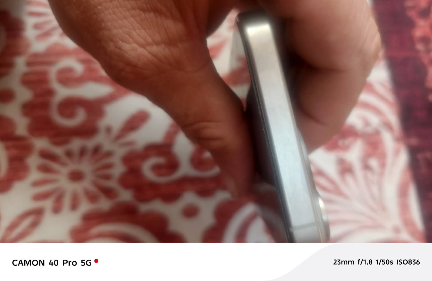 سلام عليكم ايفون 15 برو ماكس ذاكره 256 بطاريه 88 جهاز بلادي مامفتوح نضيف وكلشي شغال مراوس  13او بيع


**إذا كنت صاحب هذا الإعلان وتريد حذفه لأي سبب، رجاءا أرسل رسالة إلى الدعم الفني**