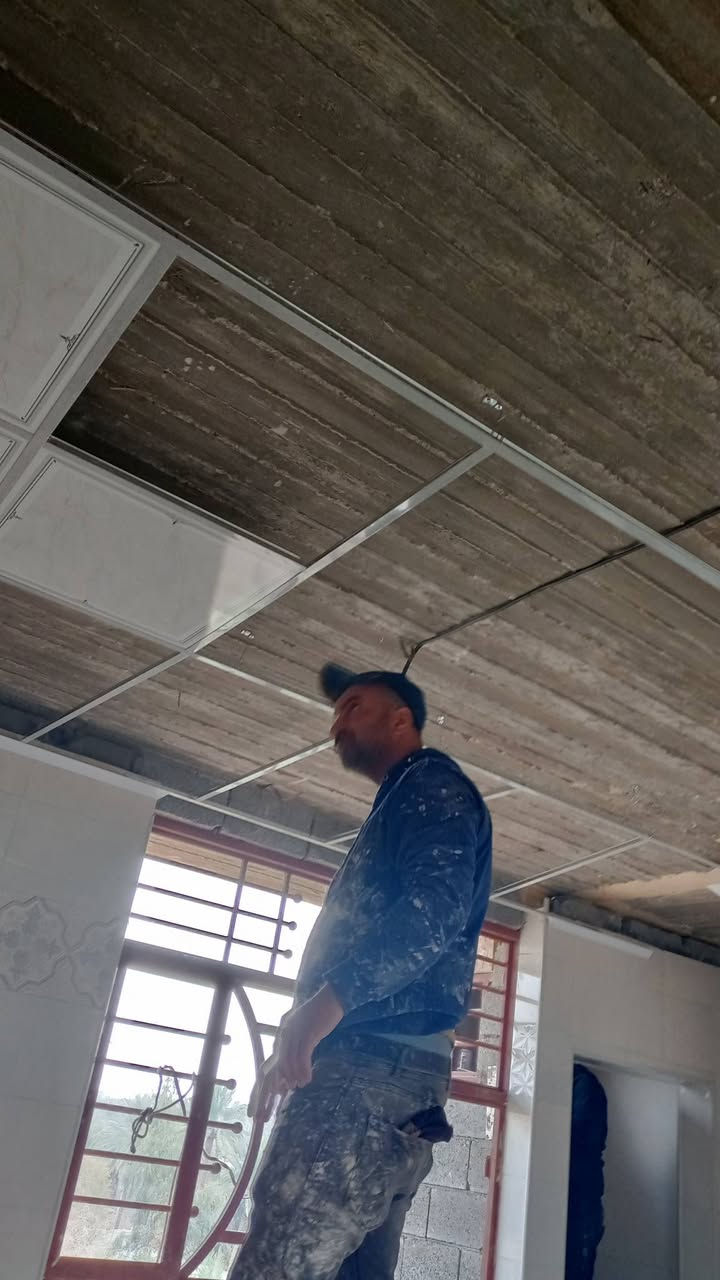 سلام عليكم 
 اعمال نقوش وسقوف ثانوية للمطابخ و الحمامات وايضا نعمل ارضيات عوازل رطوبة اعمالنا كافة في كربلاء المراسلة 
***********
واتساب
