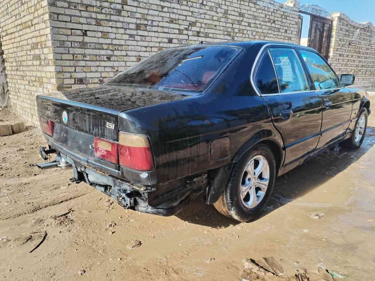 السلام عليكم سياره كفاله عامة
رقم نجف راعيها يريد مداور 525 مفدوحه حدادية جديده جهازة من كلشي بس بيها نواقص قليله الحمزه الشرقي 
قبل (25).    ***********
