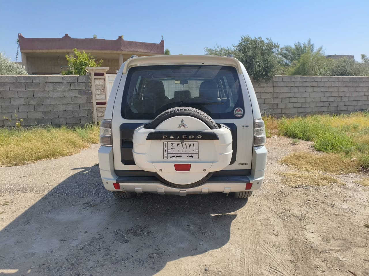 ميتسوبيشي باجيرو حبتور 2010 للبيع
مواصفات حبتور كاملة دمام و تنتة و مري طبك
  رقم بغداد
محرك 3.5 المرغوب
السيارة نضيفة جدآ عدا ضربة بل جاملغ الأمامي من جهة الراكب
السيارة ملكي تحويل مباشر ثاني يوم 
مكاني المحمودية
السعر 130 مجال بسيط  
رقمي ***********
