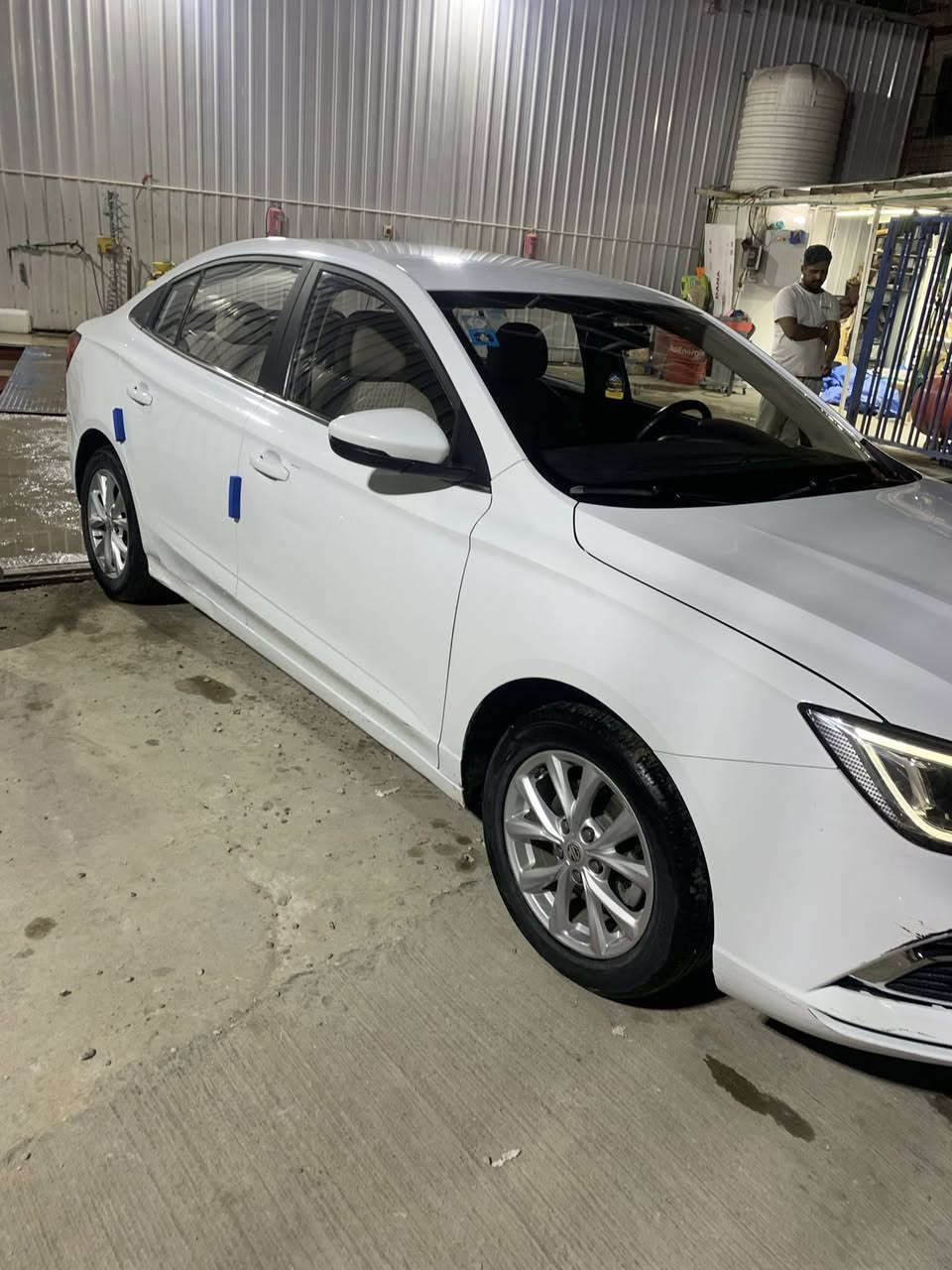 موديل 2023MG5
فول مواصفات مكفولة 
ضرباتهة الي بل صورة فقط 
خالية من اي صبغ أو تعديل 
السعر 106 بيهة مجال شي بسيط 
للاستفسار *********** واتساب موجود 
مكاني بغداد المنصور
