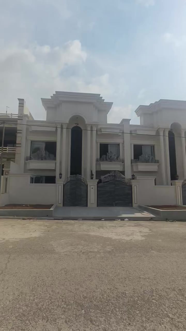 🎥 ڤیدیۆی 🏡خانوو (200م) سفر بۆ فرۆشتن
🌳 حەدیقەی رسمی
🛣️ شەقامی 20م
☀️ ڕووگەی ڕۆژئاوا
📌 هەولێری نوێ، بەشی 600م، نزیک ڕێگای کۆیە
💵 نرخ: (29 دەفتەر) مەجال
📞 *********** – ولید
-----------------------------------------------------------------------------
🎥 فيديو 🏡 منزل (200 م²) جاهز للبيع
🌳 حديقة رسمية
🛣️ شارع 20 متر
☀️ واجهة غربية
📌 أربيل الجديدة، قطاع 600 م، قريب من طريق كوية
💵 السعر: (29 دفتر) قابل للتفاوض
📞 *********** – وليد
-----------------------------------------------------------------------------

🔵 House (200 sqm) Ready for Sale
🌳 Official garden
🛣️ 20m street
☀️ West-facing
📌 New Erbil, Sector 600m, near Koya Road
💵 Price: (29 دفاتر) 
📞 *********** – Waleed
