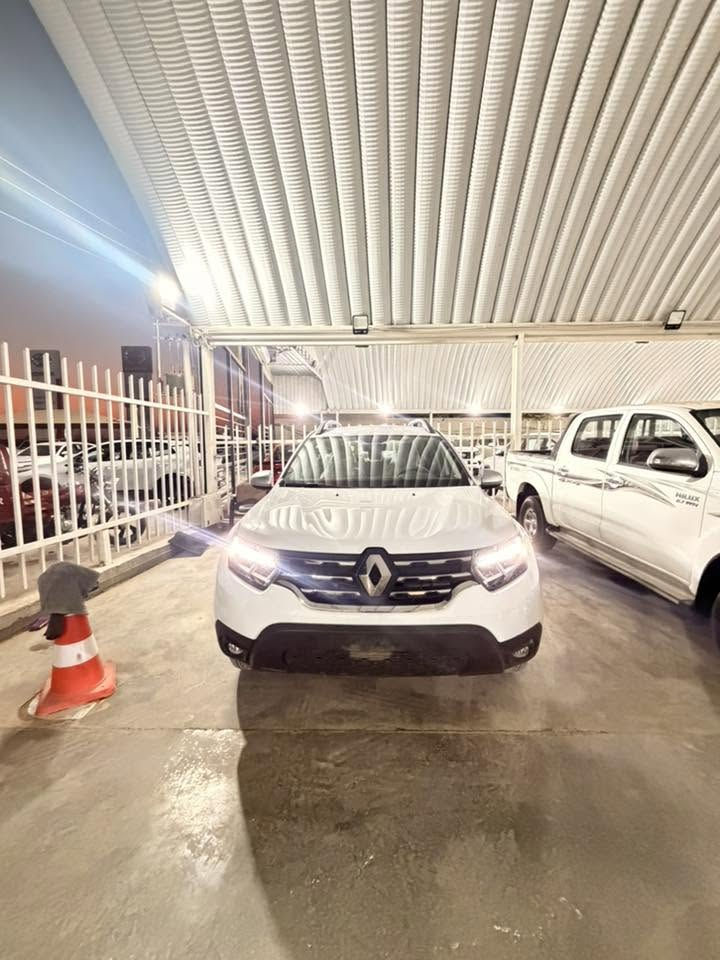 رينو داستر ٢٠٢٥ زيرو استلام شركه مماشيه ولا متر مكان ديوانية السياره حره تحويل ثاني يوم  
Duster (Renault)
داستر من شركة رينو الفرنسية 
ضمان گير ومكينة 3 سنوات 
مواصفات السيارة 
محرك نيسان 1.6L 16V 115HP
الگير من شركة نيسان اليابانية AT6SPEED 
مصابيح LED نهارية 
مصابيح البريك LED 
مصابيح ضباب 
مري كهرباء 
مانع انزلاق ABS 
مثبت سرعة 
بصمة تشغيل 
كامرة وحساسات خلفية 
شاشة لمس حجم 7 انج تدعم النظامين 
المقاعد الخلفية قابلة للطي 
والكثير من المواصفات
***********
