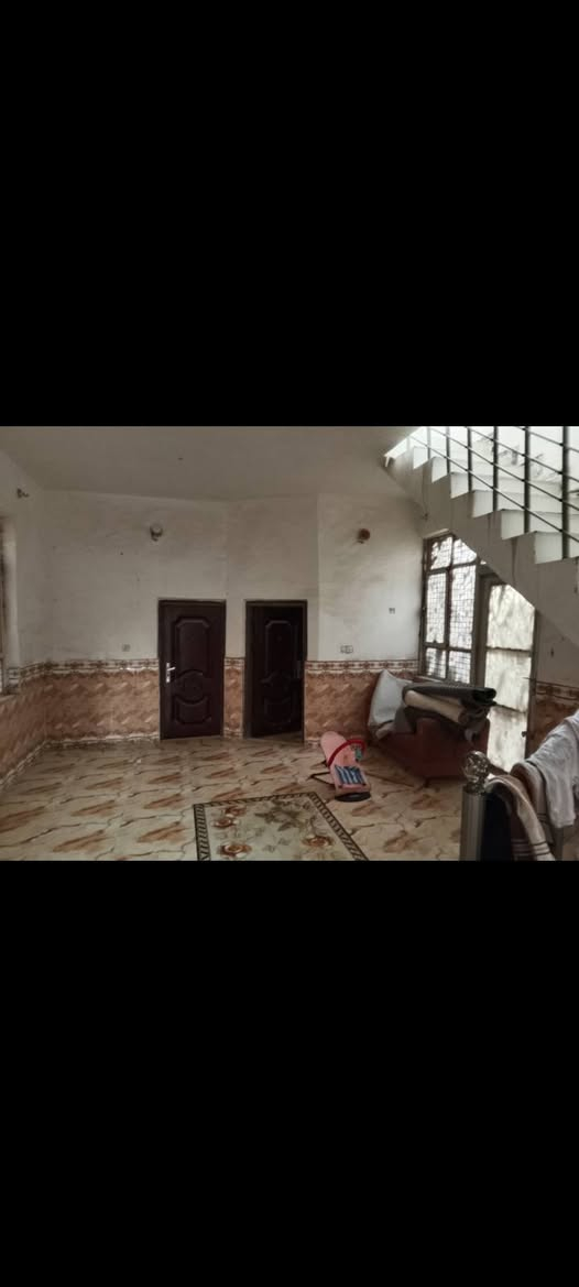 🏡بيت للبيع 🏡
طابو⬅️ اسهم مداور

💥العنوان⬅️ شارع السفينه قرب جامعة الامام الصادق 

⭕شارع 8 منر 

⭕مساحه 160 متر 

⭕واجه 9 منر نزال 18 متر 

طابقين طابوك🏡 كونكريت 

يتكون من 

▪️خمس غرف ▪️ثلاث صحيات▪️ اثنين صاله▪️ استقبال▪️ مطبخ 

االسعر💸💸 خاص 

للاستفسار الاتصال📞 على***********
