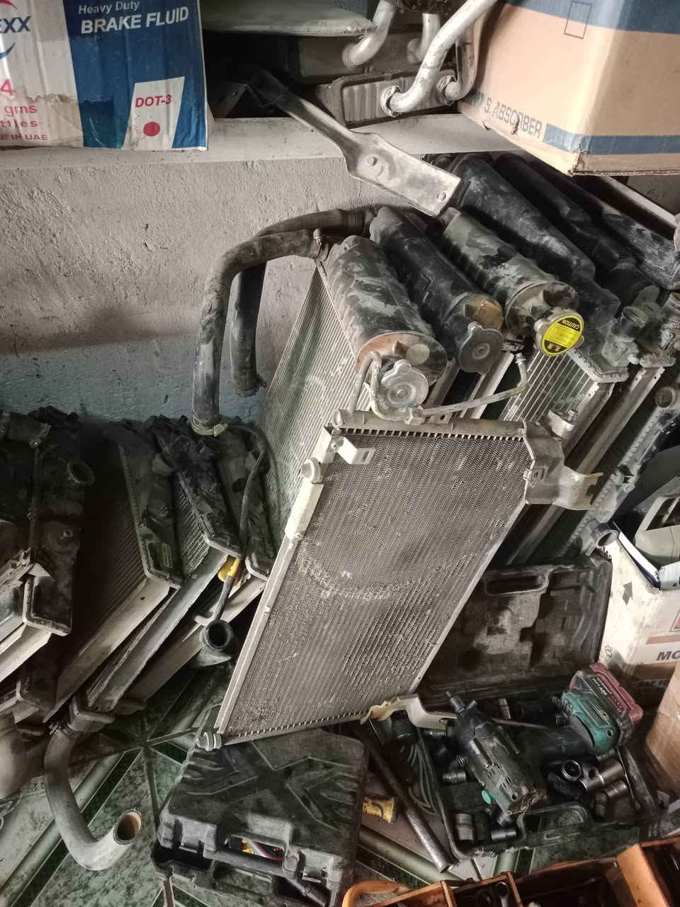 السلام عليكم ورحمه الله وبركاته 
تفصيخ راسم أبو محمد إيشي تحتاج موجود 
العنوان بغداد أبو غريب الزيتون 
سلف وداينمو وراديتر ايش موجود
***********
