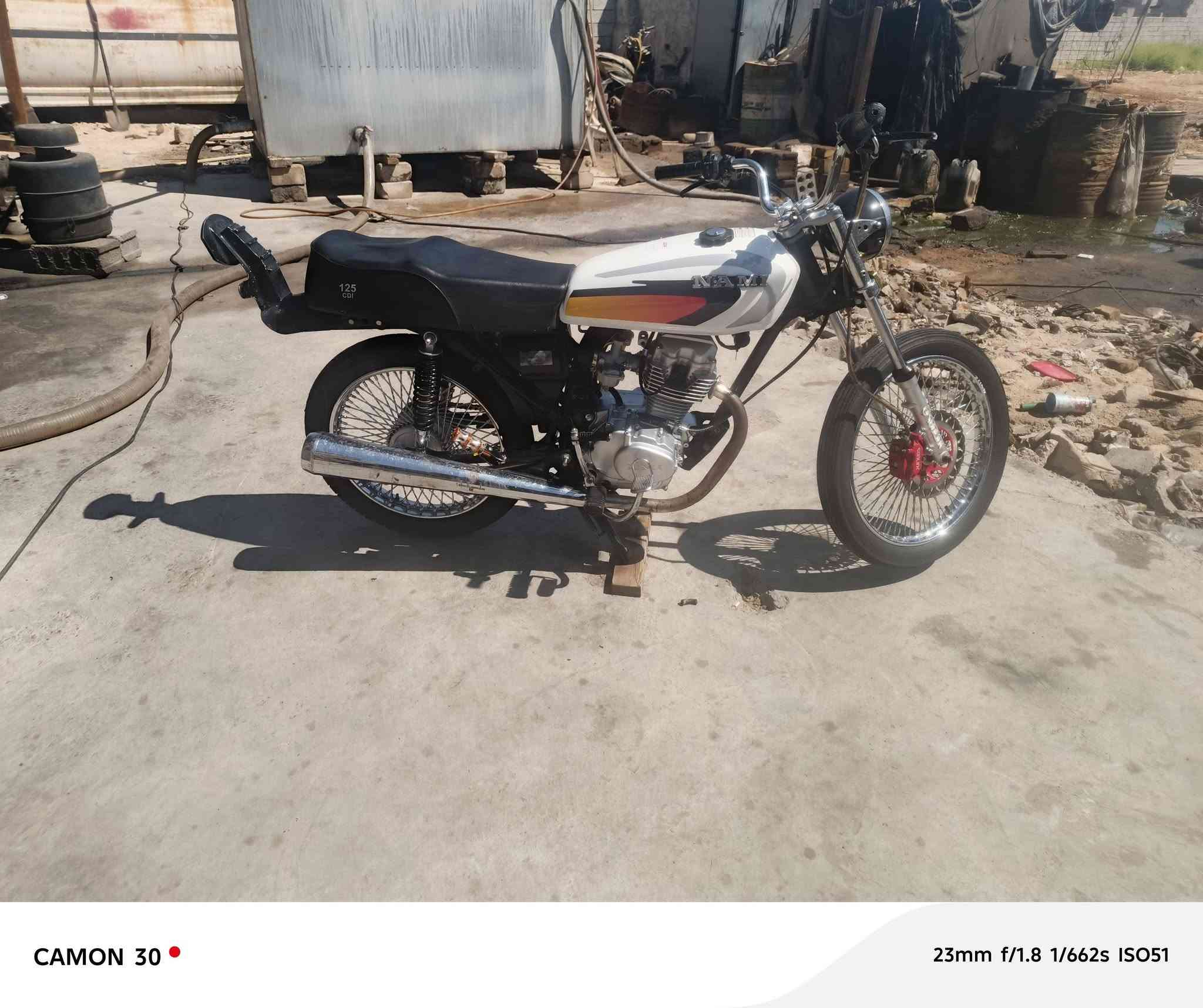للبيع دراجه اربعه كير كلك نضيفه كلش نهضه مال تعليك سعر 425وبيها مجال مكاني نجف رقمي ***********
