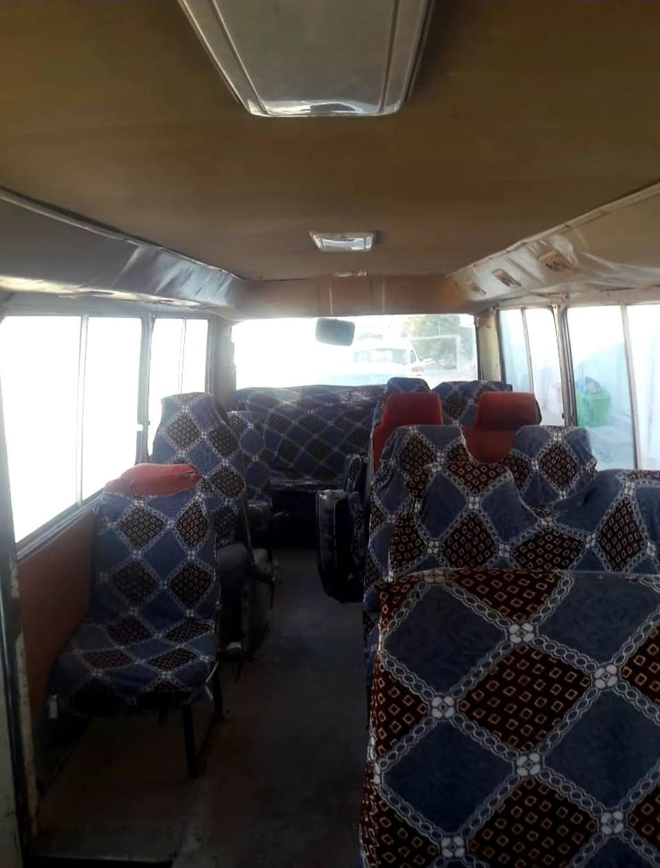 السلام عليكم كوستر عريض مربع بلاد محرك كاز كرنفال كير بنكو اكسل البلاد تخم تاير جديد كهربائية كله شغال مالك يسوي وكاله السعر ٤ ملايين مكاني سماوة قضاء الرميثه  ***********
