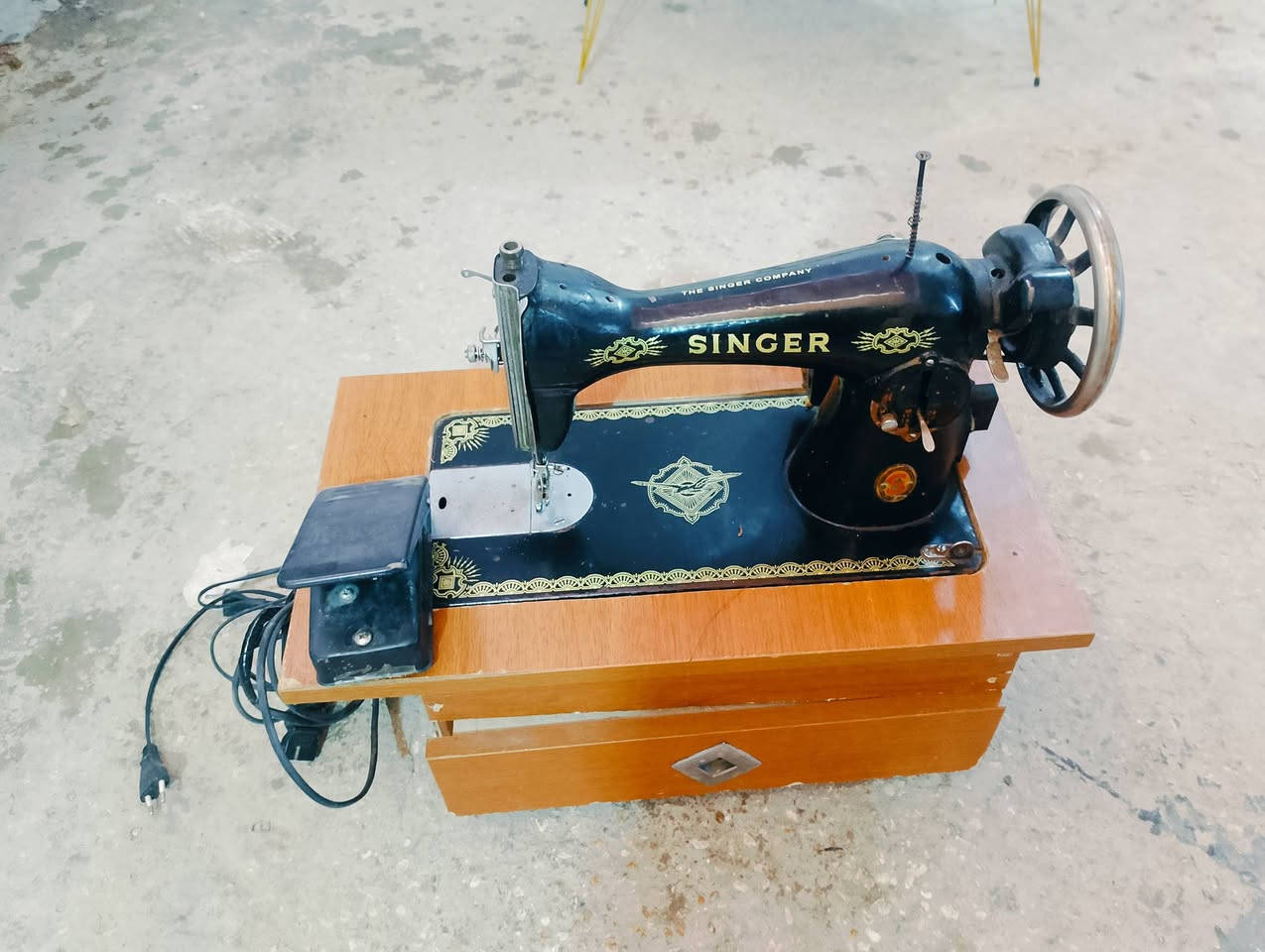 للبيع كلمن وسعرة مكينة شغالة عل فحص تخم طبلات نضيف مبرة صغيرة شغالة عنواني عسكري
***********
