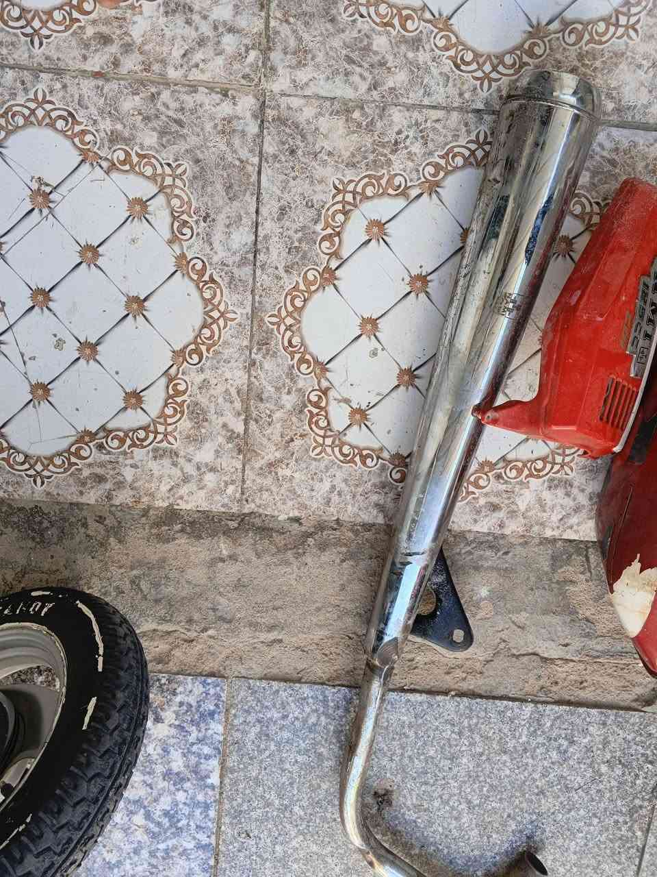 سلام عليكم اغراض البيع ما دراجي يراتي صدره كدام كامل دبلات وراه وكدام تانكي نضيف ما بي ايشي ستيرن بابي ايشي صانصه نضيفه ما ابيه ايشي غراض كامله ما يراني ومدكره كدام فقده البيع سعرهن ب25الفف قفل لو مو شراي لا يدخلي رجان بل فيس ما متواجد بس عله رقمي ممتواجد واستاب***********
