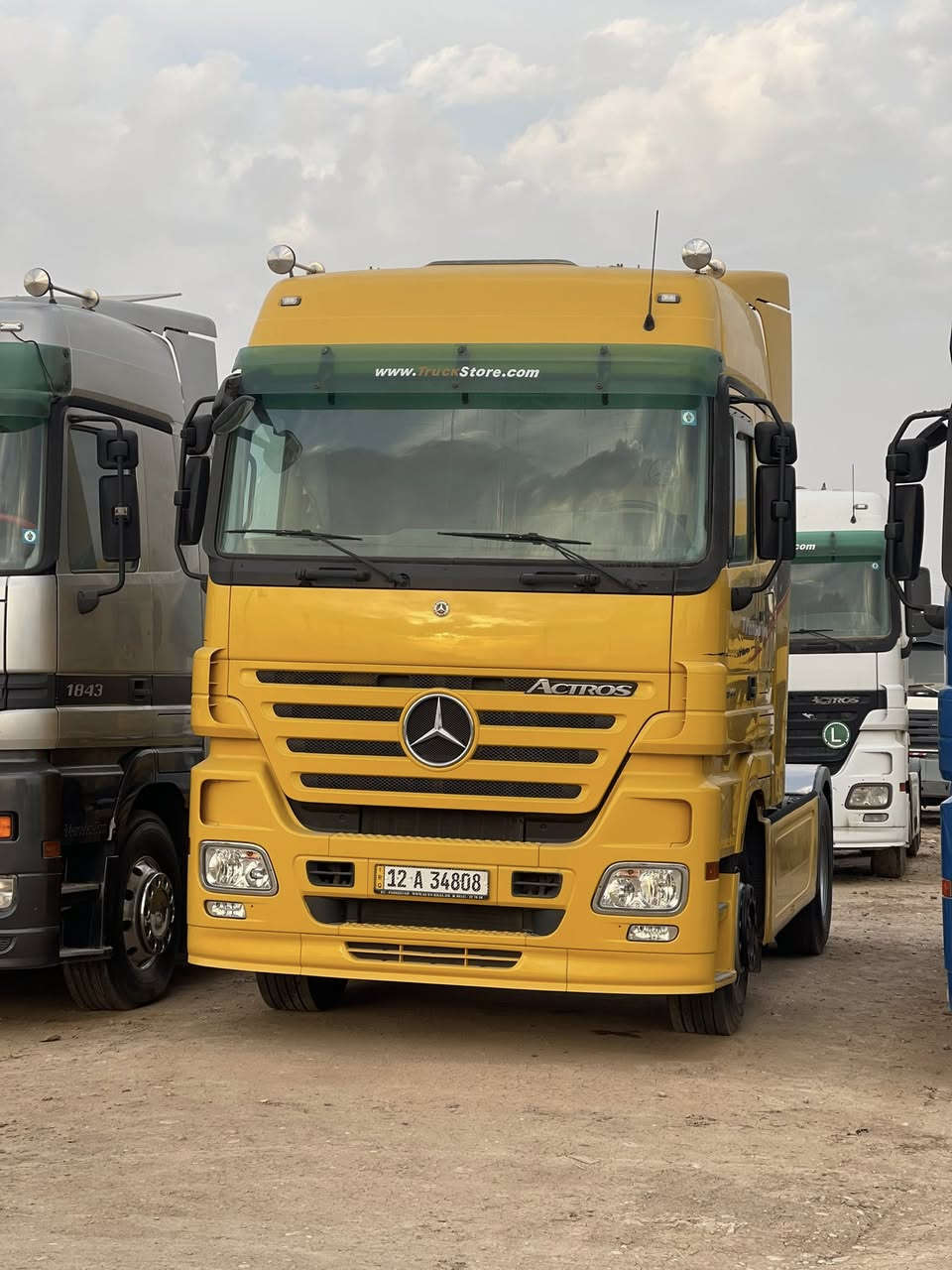 ﷽ 

ماشاءالله تبارك الرحمن 

معرض الصادق لتجاره السيارات والمعدات الثقيله

‏‭0774 808 5702‬
