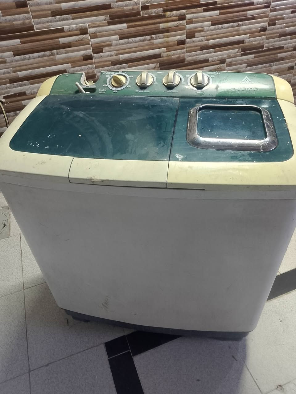 غسالة للبيع حجم كبير 60الف ***********
