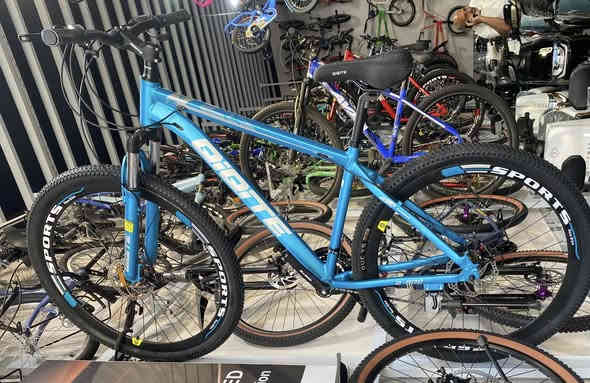 ️ استعد للمغامرة!
دراجات MTB متوفّرة الآن 🔥
صمّمت لتتحمّل الطرق الوعرة وتمنحك أداء قوي وثبات عالي
متوفر حجم 29‼️‼️‼️
✅حجم 29المنيوم‼️‼️‼️
✅ جودة جيده
✅ توصيل متاح لجميع المحافظات

✳️ للحجز أو الاستفسار راسل الصفحة الآن ✉️
او اتصل على الرقم ***********
