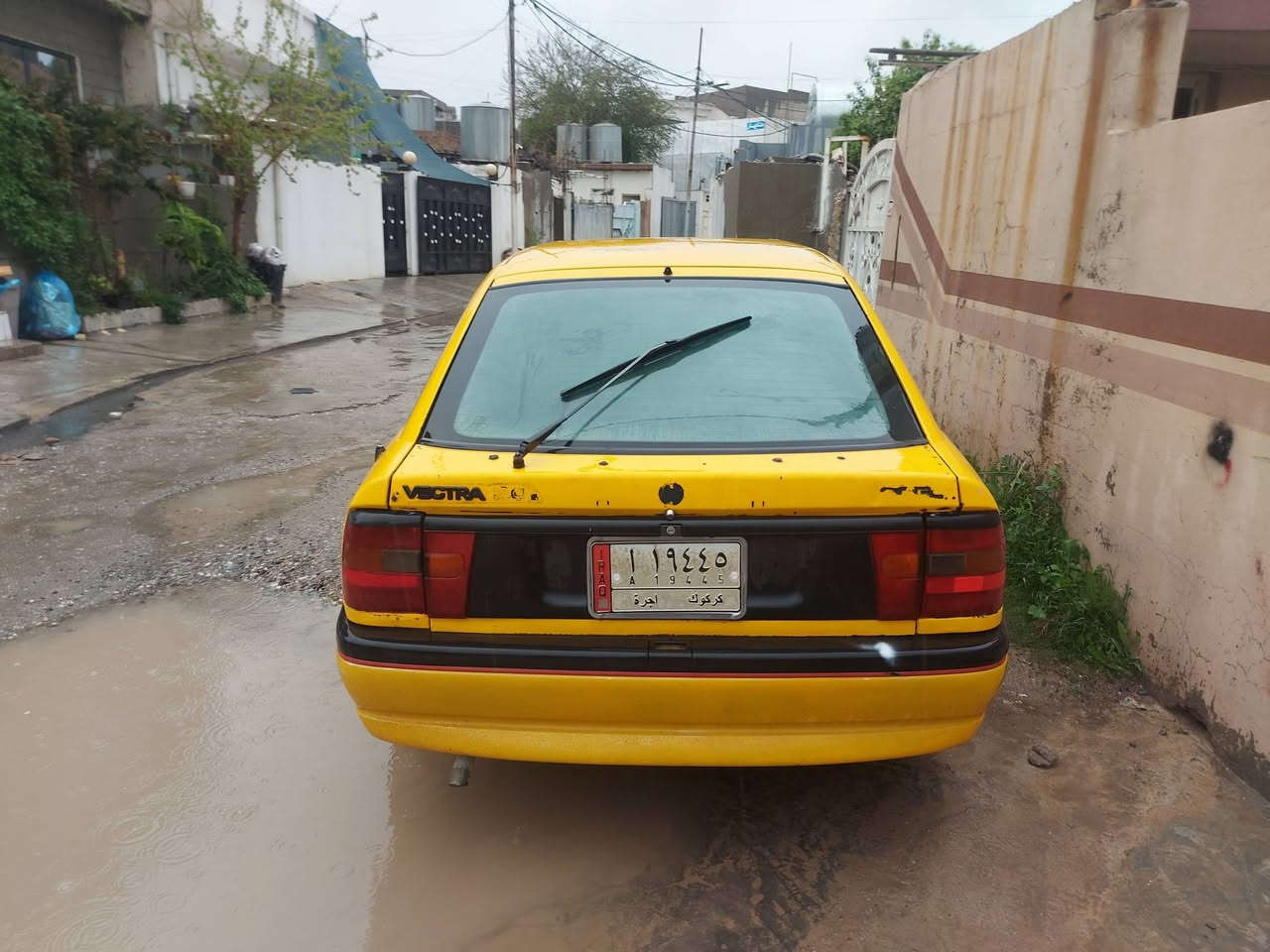 اوبل فكترا  اجرة 18
سعر 25 ورقة 
رقم الهاتف ***********
مكان كركوك
