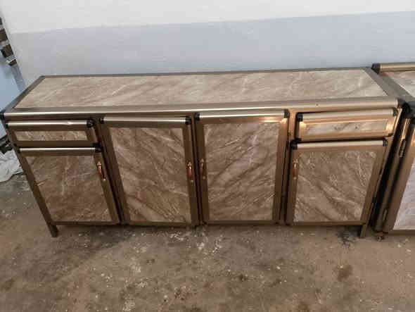 للبيع كاونتر قطعتين الطول مترين السعر 175 بي مجال العنوان حي الانتصار التواصل ***********    ***********
