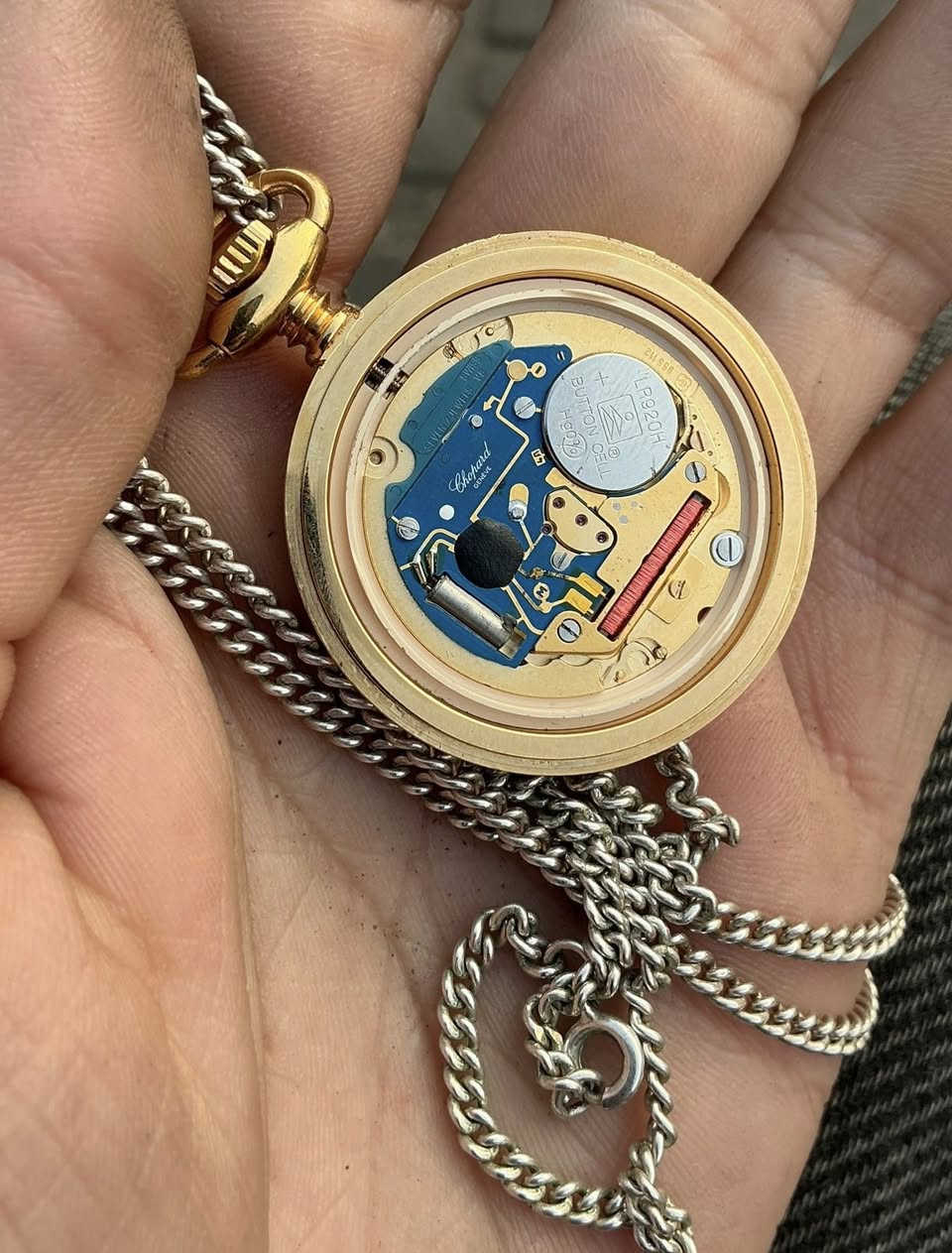 السلام عليكم ساعة رايمنود ويل العريقة جيبية
تغليف ذهب 
سويسري اصلي 
كوارتز مكينة ثري فايف
نظافة تامة
قطر 40 38
ارقام رومانية مميزة
نافذة للتاريخ
120$


**إذا كنت صاحب هذا الإعلان وتريد حذفه لأي سبب، رجاءا أرسل رسالة إلى الدعم الفني**