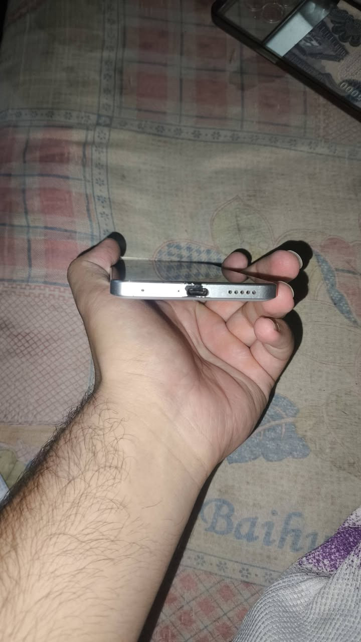 بوكو اكس 6 برو فايف جي
ذاكره512 ببجي 120فريم لون نفطي 
بي بس هاي القاعدة الشحن مشخطه والشاشه بيها خط مامثر على المس السعر قيم واخذ لا تكسر بي


**إذا كنت صاحب هذا الإعلان وتريد حذفه لأي سبب، رجاءا أرسل رسالة إلى الدعم الفني**