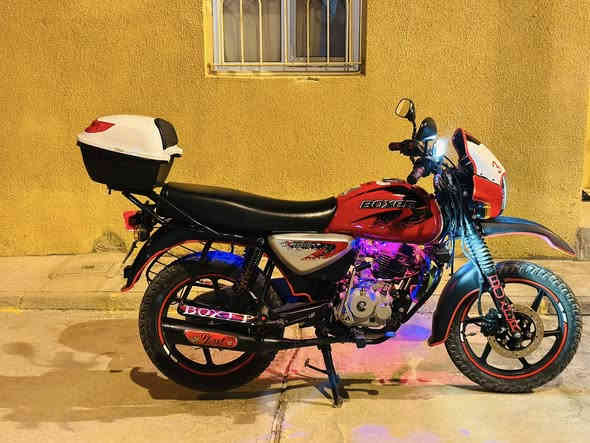 سلام عليكم موطور بوكسر للبيع موديل 2022مكفول من كلشي مسجل سنويه ولوحات تحويل ثاني يوم يرهم نقد وأقساط حسب الاتفاق ويرهم  مراوس 
***********
