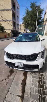 سورنتو ٢٠٢٥ 4X زيرو اعلى فئة ضمان الدولية .  السيارة اخذناها زيرو بس ا...