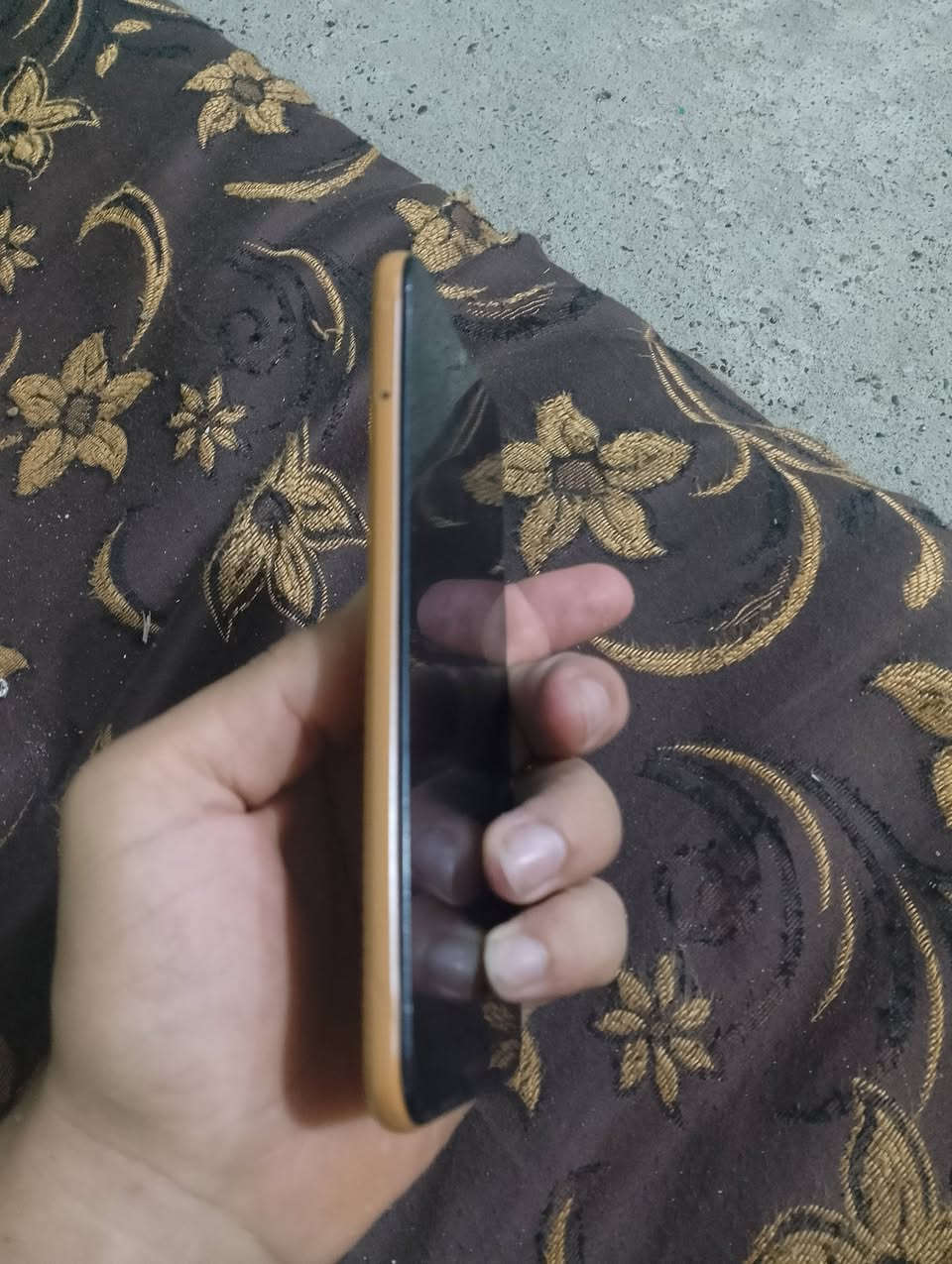 موبايل هواوي واي 5 2019 
ال نضافه 70 
وذاكره 32 
الرام 6 
بس بس فطر بل لسقه مو بل شاشه 
السعر خاص او هاذ رقمي ***********
