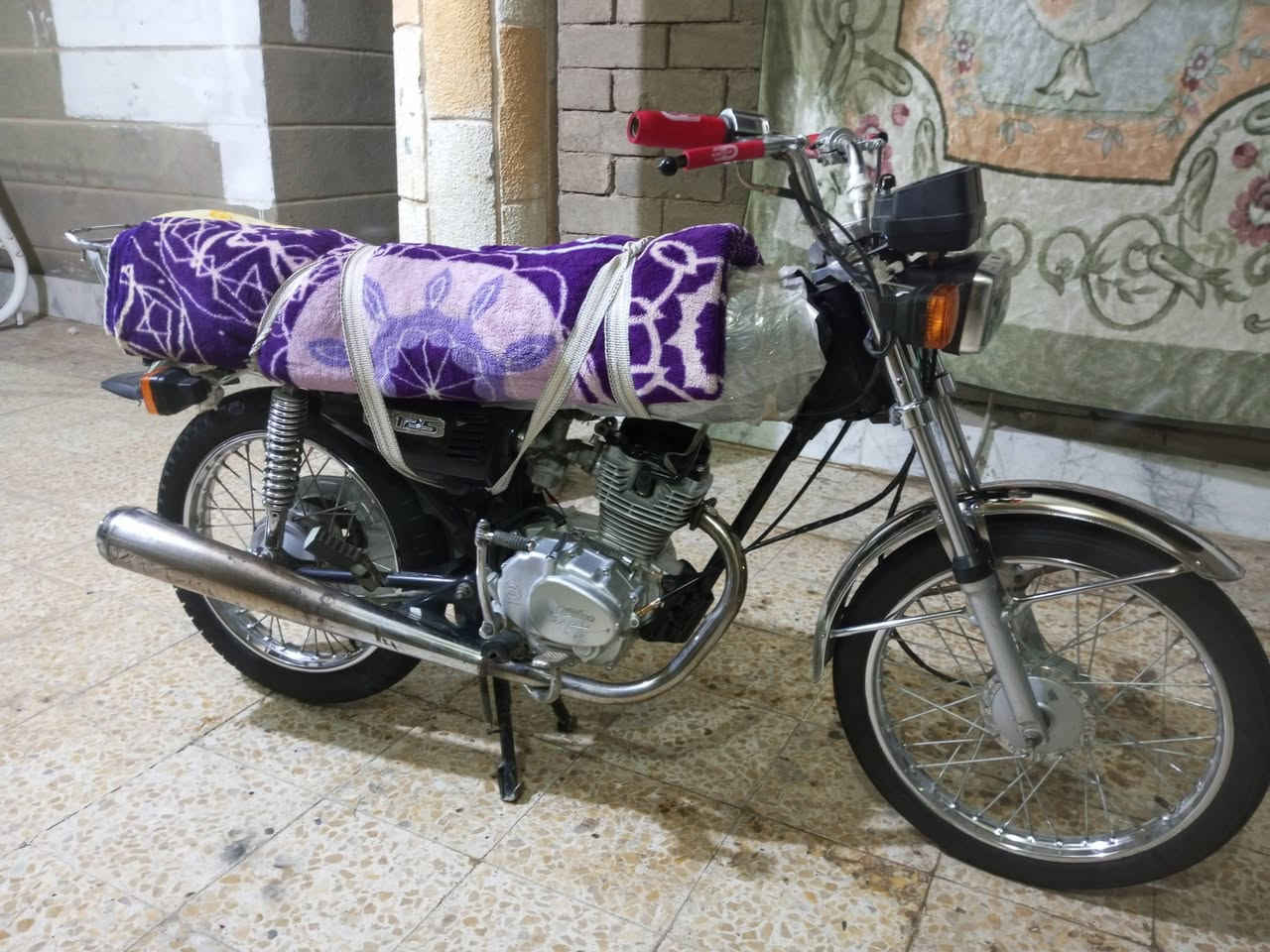 للبيع محرك سيجي نامه
والشاصي بارت 2018 اوراق اصولي مفتوحه بستم وولفات 
مكاني البطحاء  السعر 650 وبيها مجال للشراي 
رقم المبايل *********** بي واتساب مستعجل ع البيع 
المو شراي يطلع كبل لايضل يتفلسف براسي
