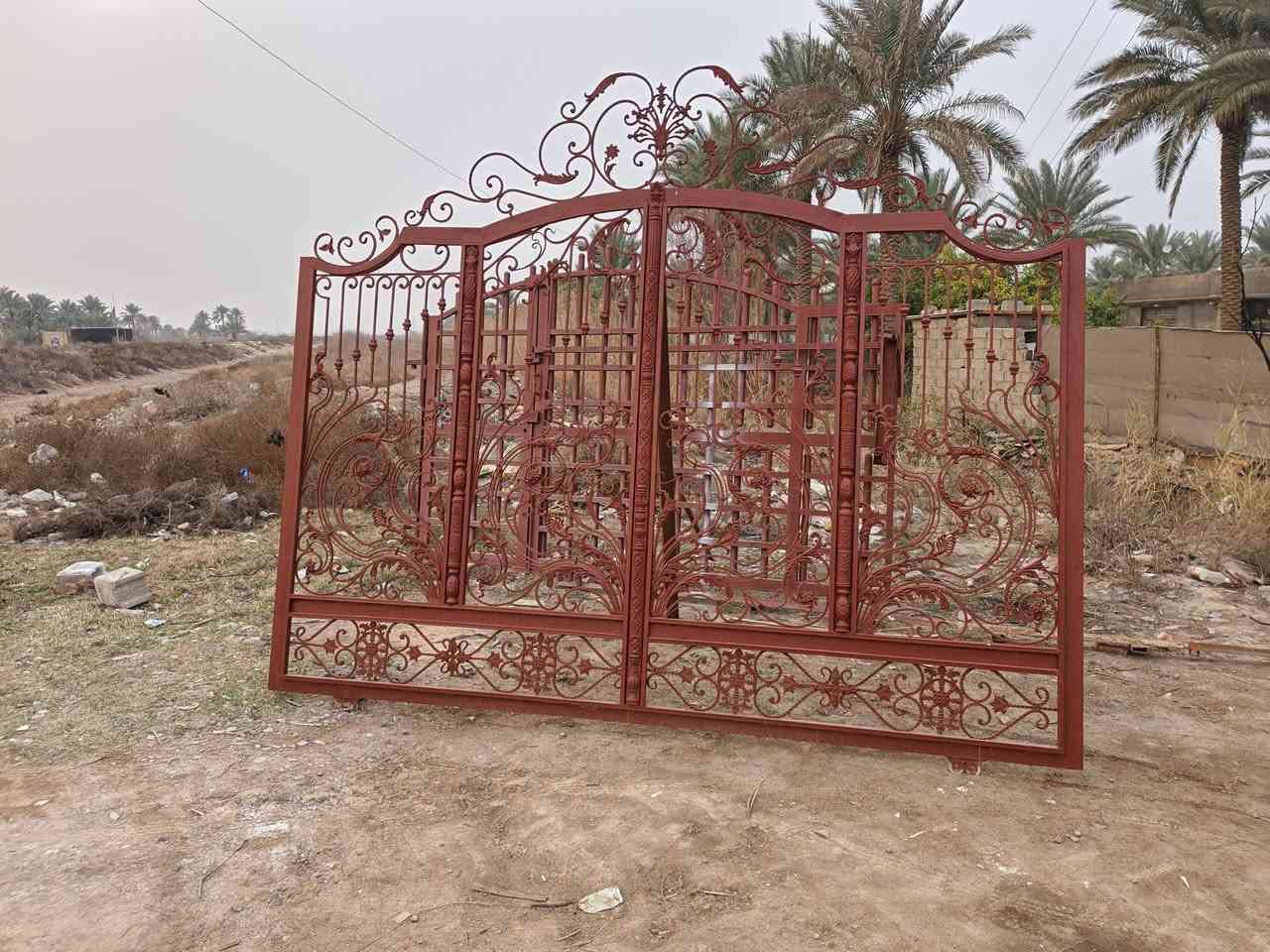 حدادة الزهيري بانسب  السعار ابواب خارجيه حسب  الطلب ابواب القاصه الصاجي وابواب وشبابيك حسب الطلب محاويل منطقة حصن محلي في بيتي *********** اسيا ***********
