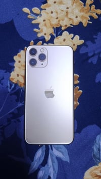 ايفون ١١ برو • ذاكرة ٢٥٦ • شاشة مبدلة