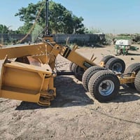 ليزر للبيع موديل واسط صويره موديل 24/ 4متر مشتغل  اقل الموسم 077137510...