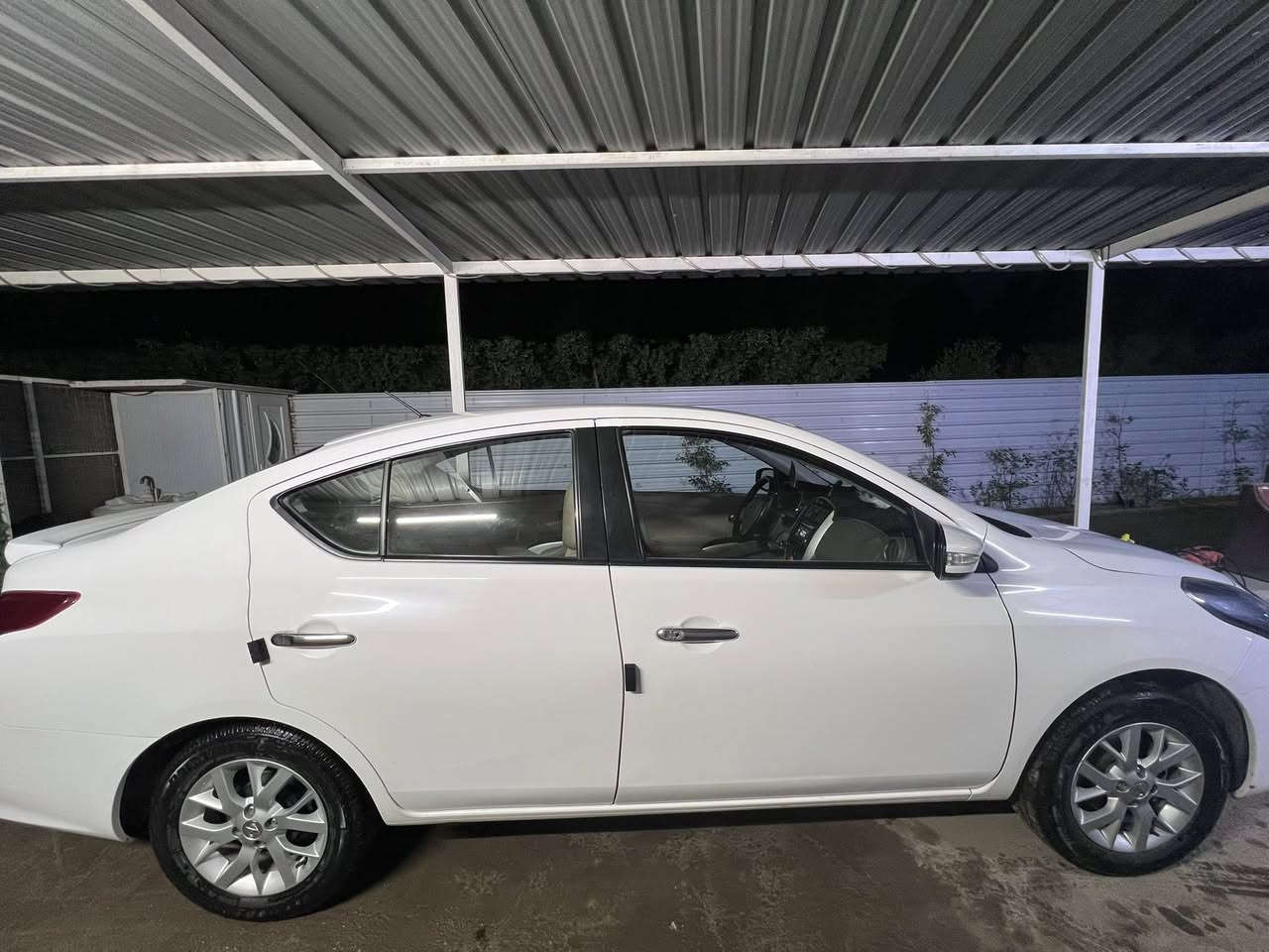 سلام عليكم 

للبيع نيسان سني مصري 2024 فول مواصفات خليجي

سياره بصمه تشغيل دخول ذكي 

تحكم تبريد شاشاه قطعين تبريد 

شاشه لمس بلادي +كار بلي 

سياره نضيفه احلى من صور جاهزه مانقصها شي 

ماشيه 35الف كيلو متر قابل للزياده

رقم أربيل سعر 135$ قابل للتفاوض تحويل مباشر 

الاستفسار  الاتصال على رقم :*********** 

مكاني بغداد كاضميه
