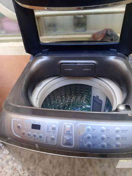 للبيع غساله فول اوتماتك باب اول الاصليات شغاله عشرط بيها بس صوت بل غسل ماعرفت شنو صوت ابيها هل موجود السعر ٧٥ بس الكارت مالتها جاي ايبيعو ٩٠ مكان حي الجمعيه ***********
