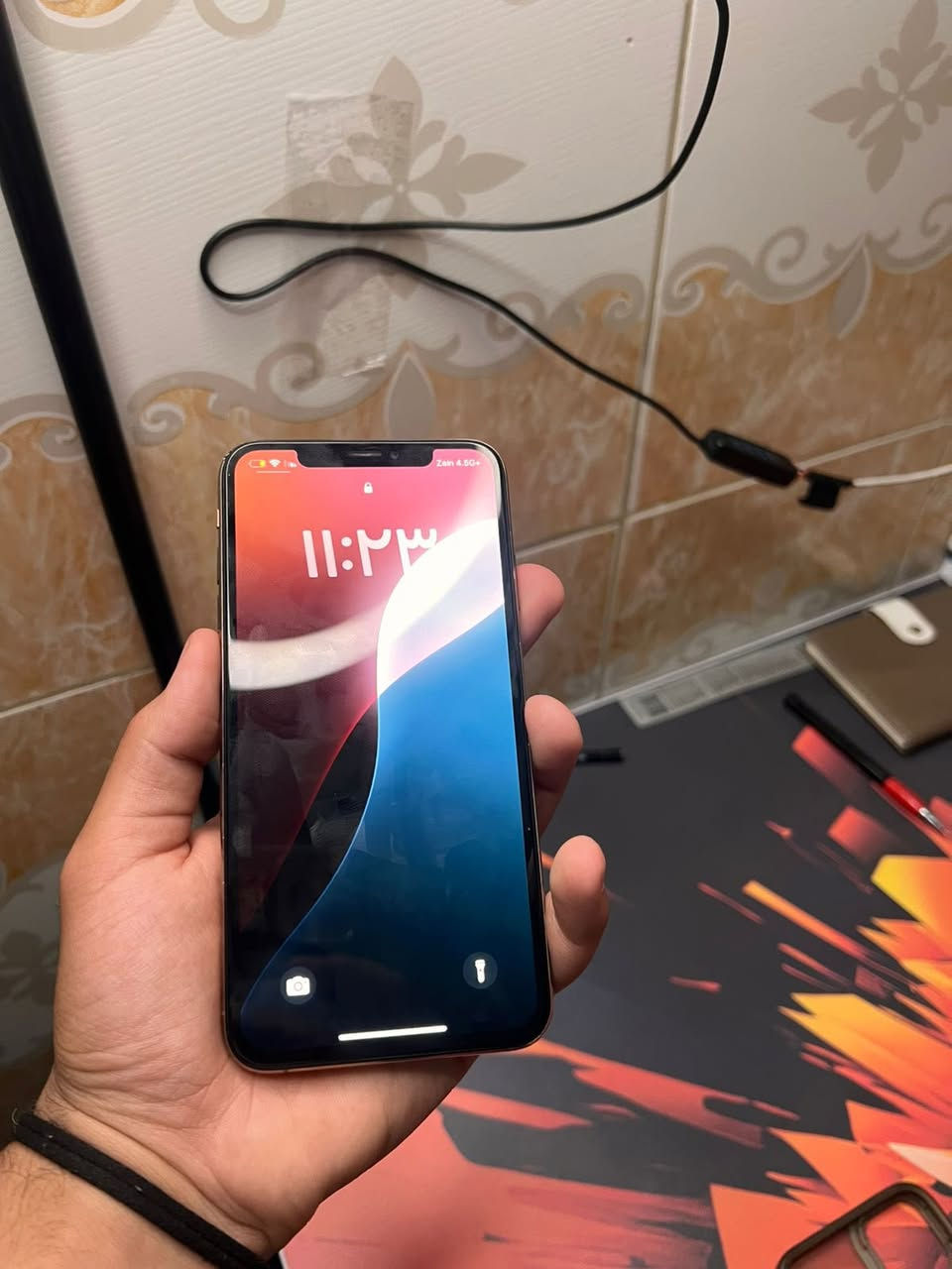 ايفون اكس ماكس 256  بطاريته78 نضافه90% فقط ضهر مفطر و السماعه الفوك متشتغل البقيه كله شغال فيس ايدي كامرات كله شغال مكاني بغداد حي الجامعه ***********
