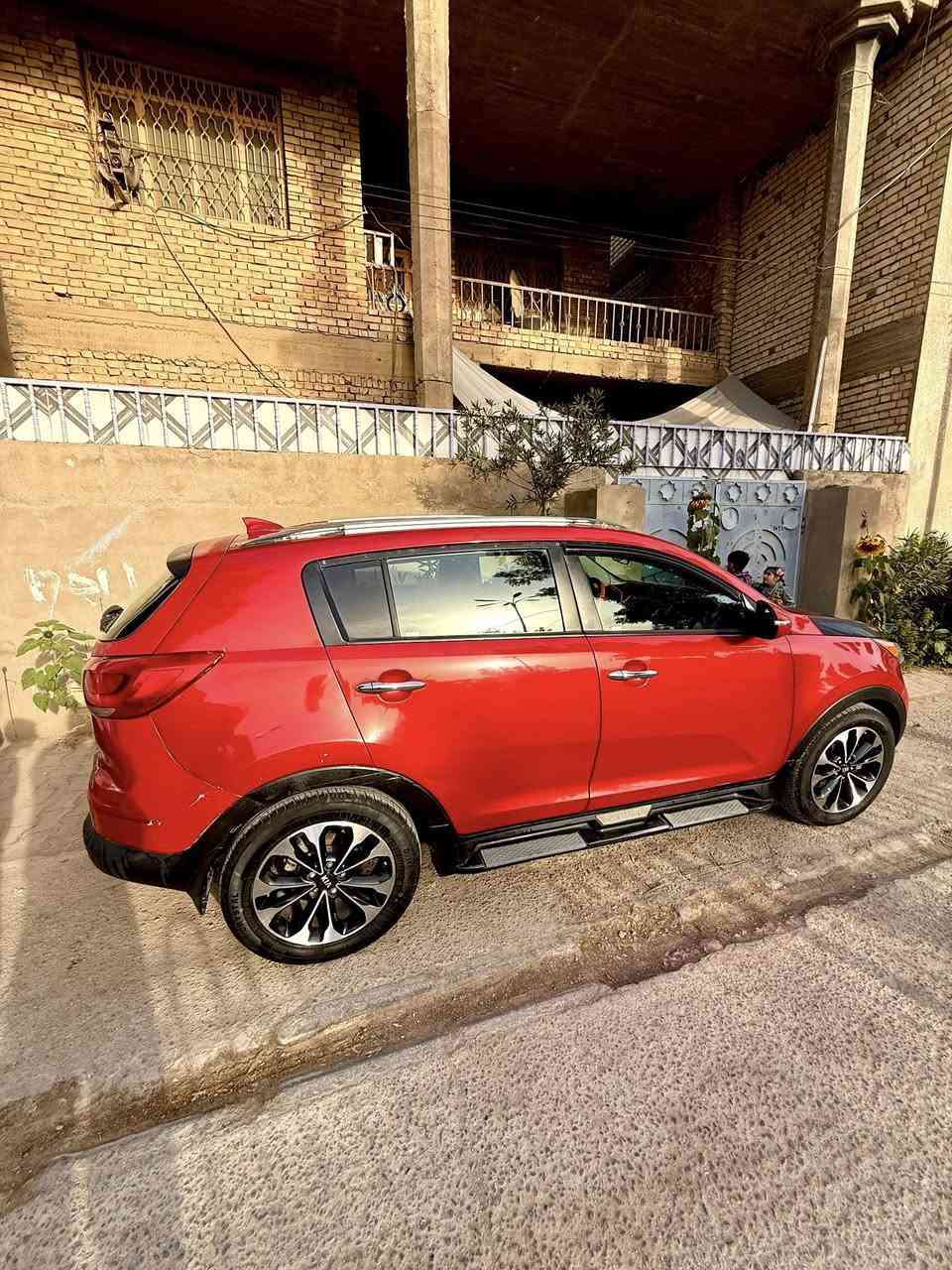 سلام عليكم
سبورتج 2014 لون احمر مميز 
ماشيه ٨٠ الف فقط! مو مثل المهجومات 
كير مكينه كله مكفول محرك ٢٤٠٠ اربع سلندر اقتصادي وصاروخ كير ٦ نمر السريع .تبريد قطعتين ثلج .تدفئه قطعتين تخم تايرات جدد . ويل ١٨ جمال وثبات .دسكات جدد. دوشمه جلد .نظام تحكم بالاناره داخليه .جام كهربائي .تحكم بالمري كهربائي
شاشه وسط لمس كامره خلفيه صغيره 
سستم صوت .تحكم سترين كامل .نظام ECO .نظام تثبيت سرعه .مسجل CD وUSD و وبلوتوث وراديو .فتحتين جداحه .نظام مناع انزلاق .
بلاجكتور LED .اشاير بالمري .مضخم صوت فول ستريو .
دوسات .ضرر السياره خلفي وبيها طخه بسيطه جدا بالبنيد وصور الحادث ناشرها ما بدل ولا قطعه بيها .
(السياره ماخذها 59 الف وخلال 7 سنين ماشيه 21 الف)
جاهزه من كلشي بس تحط بازين وتتوكل .
سعرها 145$السياره ناقصها فقط فقط فقط صبغ جنطه 
وواكع من سعرها ورقتين مال صبغ
رقمها بغداد باسمي .
143$وبيها مجال بسيط 
للبيع او مراوس برياضي


**إذا كنت صاحب هذا الإعلان وتريد حذفه لأي سبب، رجاءا أرسل رسالة إلى الدعم الفني**