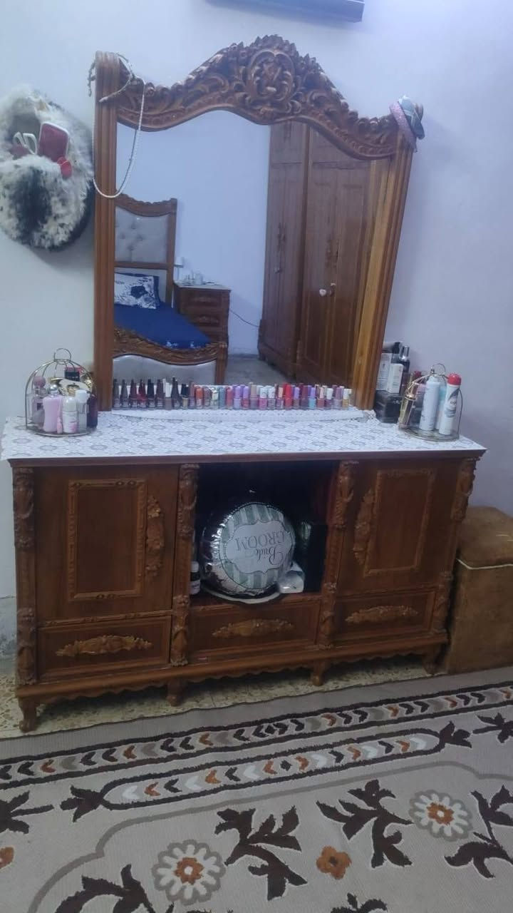 غرفه نوم صاج داخل وخارج تسكام شرط اجيب أكبر نجار كله نقش يدات دنك نقش سعر خاص عنوان بغداد زعفرانيه هاتف  ***********  لستفسار واتساب  وخادم
