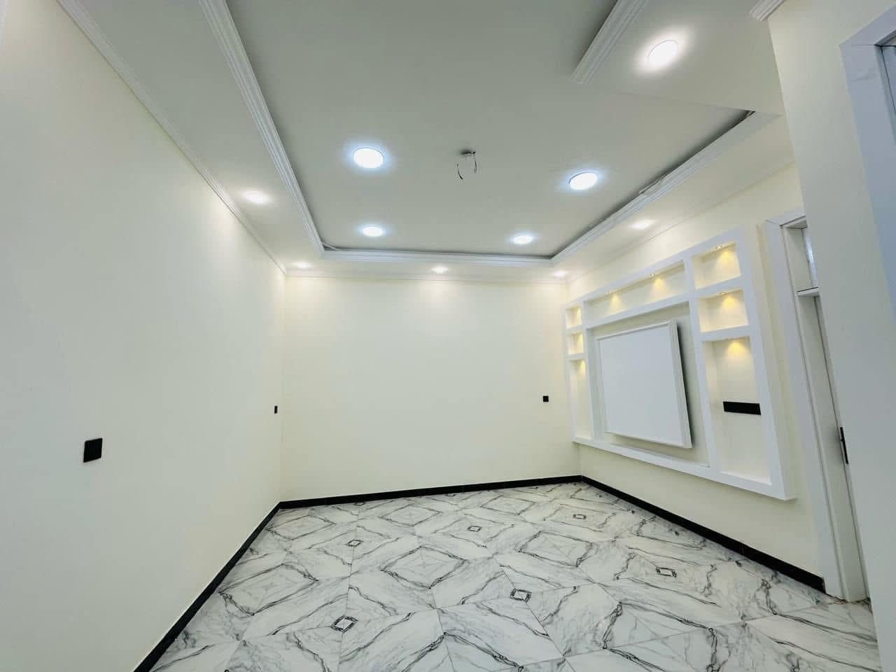 ✅دار سعر جدآ مناسب.
✅🔰دار للبيع 🏡بمساحه 150م طابو صرف زراعي ✅🔰 
العنوان 🏡 ( ديالى/بعقوبة/تقاطع القدس/دور الزراعه الثانية 
🔰✅ التفاصيل.  الطابق الاول /كراج سياره/ صحيات خارجية شرقي /استقبال /مطبخ  /صالة /غرفة نوم عدد 1/ حمام وصحيات غربي مشترك / منور .
الطابق الثاني/حمام وصحيات غربي مشترك / غرفة نوم عدد 2 / صالة و سطحين .😍⁦☝️⁩
للاستفسار الاتصال على  *********** ) 🔰دار للبيع 🏡بمساحه 150م طابو صرف زراعي ✅🔰 
العنوان 🏡 ( ديالى/بعقوبة/تقاطع القدس/دور الزراعه الثانية 
🔰✅ التفاصيل. تبليط بجديد الطابق الاول /كراج سياره/ صحيات خارجية شرقي /استقبال /مطبخ  /صالة /غرفة نوم عدد 1/ حمام وصحيات غربي مشترك / منور .
الطابق الثاني/حمام وصحيات غربي مشترك / غرفة نوم عدد 2 / صالة و سطحين .😍⁦☝️⁩
للاستفسار الاتصال على  *********** )
