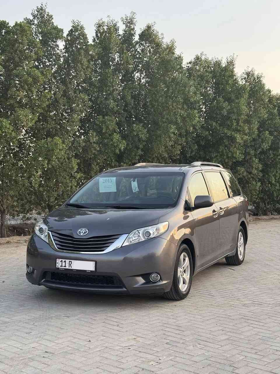 بسم الله الرحمن الرحيم

«للبيع فقط»

 TOYOTA SIENNA LE 2015  

السيارة مخزنة ماشية( 56 الف فقط )

شرط الفحص وين ميعجبك——

كلين تايتل – مكفول من كلشي ✅

صور امريكا والكارفاكس مرفقة بل صور

بيه فقط بل عراق مضروبة 

طابوكه بل بنيد ومصلحة عله كده

موضحه بل صور

وبيه مكانات pdr

الفئة: LE موصفات عادية 

* شاشة 

* كامرة خلفية 

* شاشة اعطال

* تحكم ستيرن جهتين

* كروز سرعة

* ابواب سلايت كهرباء

* كشن السائق كهرباء 

* تبريد 3 قطع

* 7 راكب

* لايت اوتو + نهاري

* كشافات ضباب

حجم المحرك: 3.5 لتر V6 قوي 💪

كير اوتو ماتيك + سبوت 6 سرعات🔥

رقم بغداد + سنوية + هزه كله جديد جاهز✅

—— مسويله ادامه كامله دهن + فلاتر 

نوزلات بلكات فلتر فيت بم تخم تايرات

الصدر كله بلادي 100‎%‎ ———✅

—— تدفئة🔥تبريد ثلج ❄️ 

____السيارة جاهزة ونضيفة جدا وبدن اي نقص مابيه 

مصرف الف دينار

للاستفسار :*********** 

الموقع 📍: < بغداد.الغزالية>

السعر  💵: < 225 ورقة > بيه مجال بسيط

اتشوف السعر غالي اكو حتى ب150 السيارة نضيفة جدا

وماكو بنضافتة وبموديله بل عراق كله 

واذكر 😒(كلين وماشية 56)

اسف عل اطلة 🌹بس ذكرت كلشي

 علمود لحدايضل يسئل🙃
