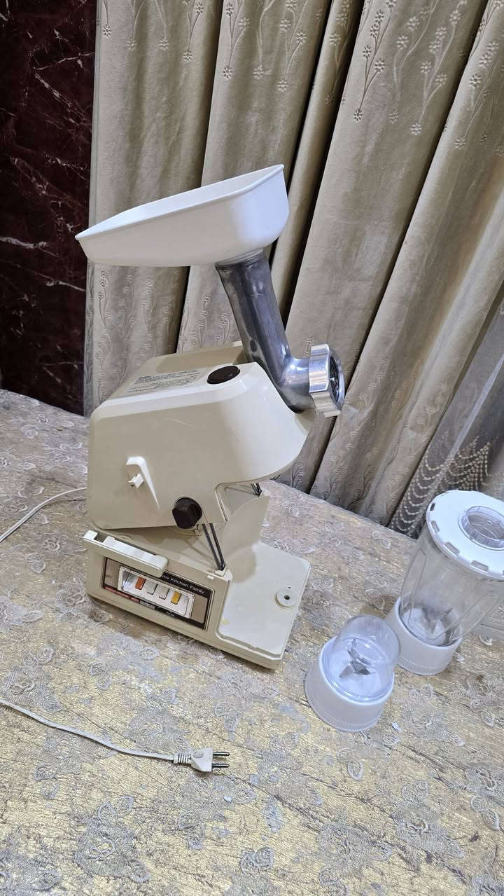 ست البيت ناشونال
مثرامه + خلاط + طاحونه 
مستخدمه 
الاستفسار مراسله الصفحه 
او الاتصال ***********
