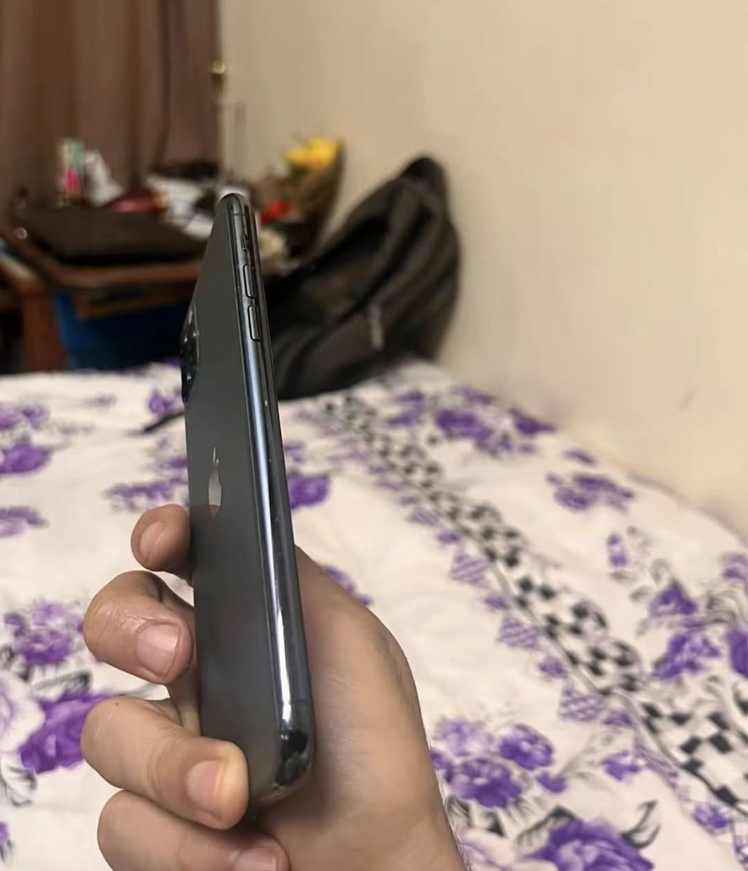 11برو ماكس فول نضافه.
بطاريا 100 مبدله اصليه 
السعر 375 موصل حي التعليم


**إذا كنت صاحب هذا الإعلان وتريد حذفه لأي سبب، رجاءا أرسل رسالة إلى الدعم الفني**