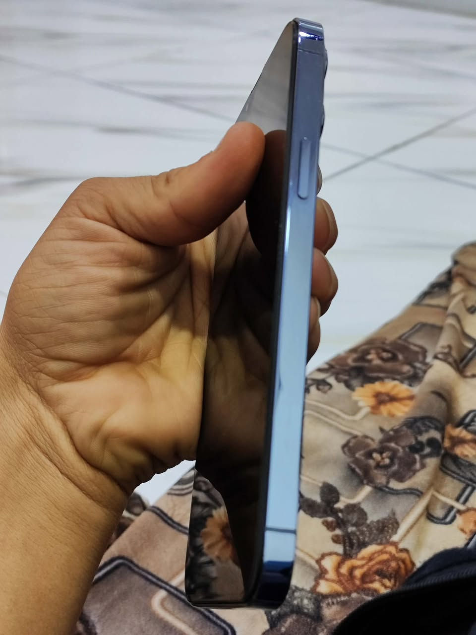 السلام عليكم 
ايفون 13 برو ماكس لون بحري حيل نضيف
ذاكره 256 بطاريه 100 قطاره بل شحن 
دبل سيم كارت /مبدل شاشه وبطاريه فقط
جهاز كلو شرط فقط شاشه حاليا بيها خطوط من الاسفل تجي وتروح 
للبيع او مراوس /سعره 500 بي مجال بسيط


**إذا كنت صاحب هذا الإعلان وتريد حذفه لأي سبب، رجاءا أرسل رسالة إلى الدعم الفني**
