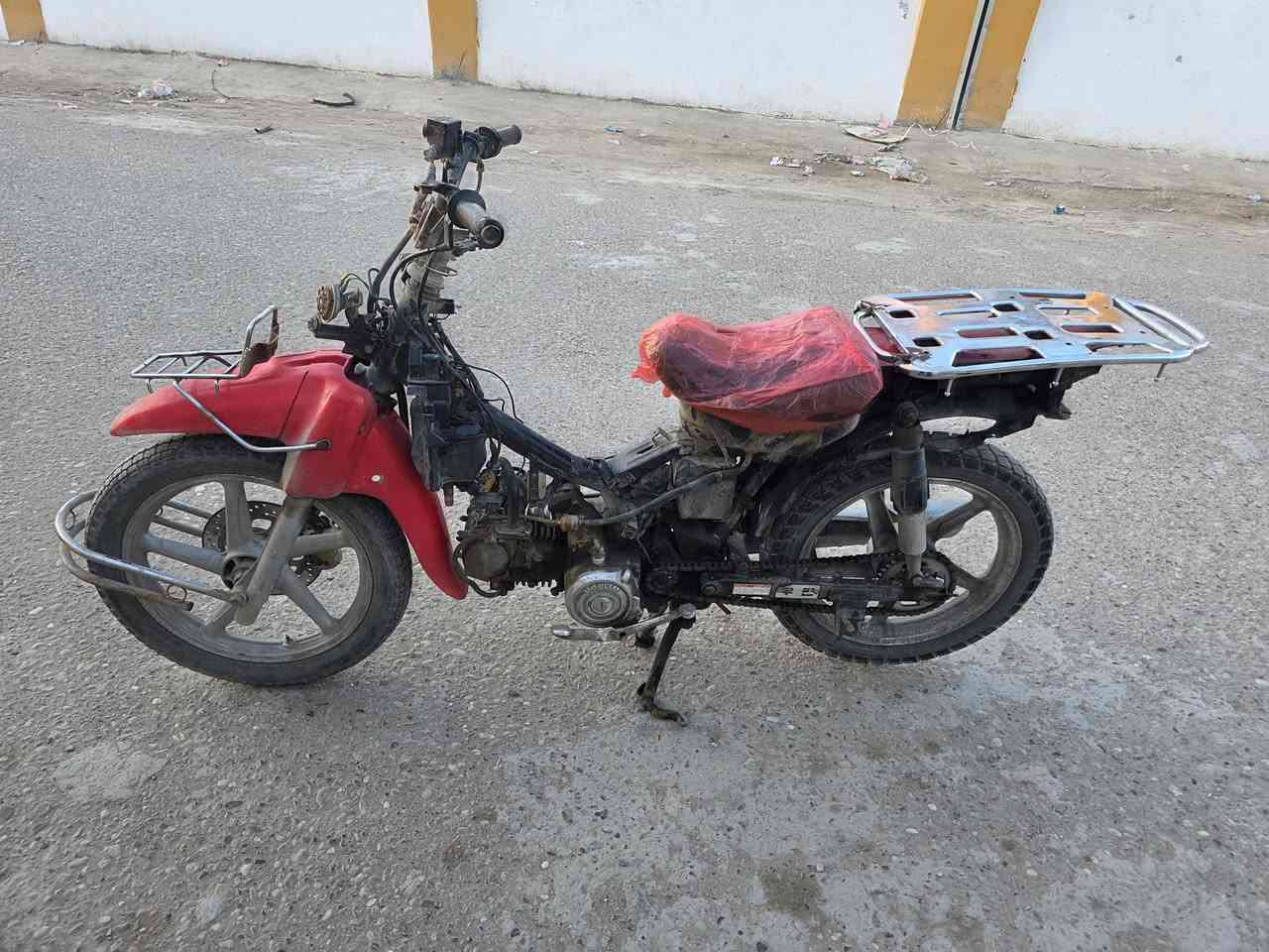 سرفيز للبيع ابيع كوم حديد طافي
السعر ٢٠٠ قفل 
***********
