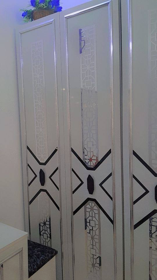 غرفه نوم تركي للبيع السرير جك مخزن والشازلون هم مخزن نضيفه كلش للاستفسار ***********
